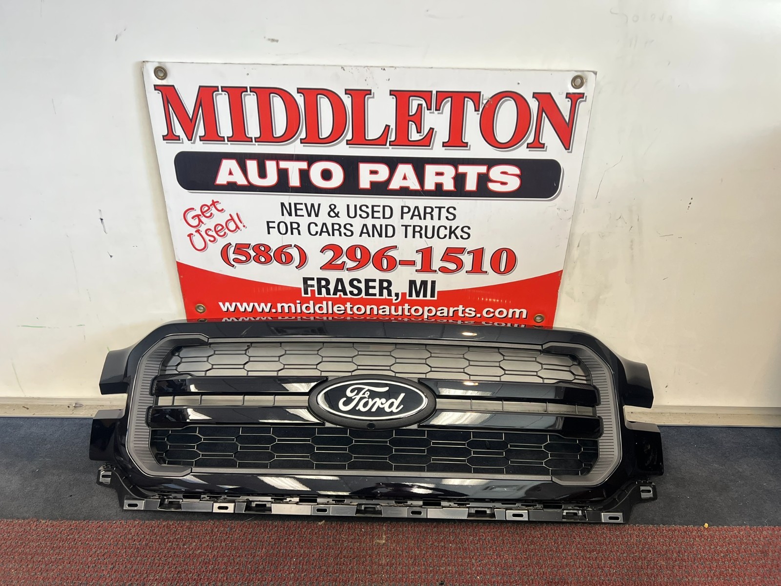 24-26 FORD F150 LARIAT BLACK GRILLE ASSEMBLY NEW TAKE OFF 24-26 FORD F150 LARIAT BLACK GRILLE ASSEMBLY NEW TAKE OFF