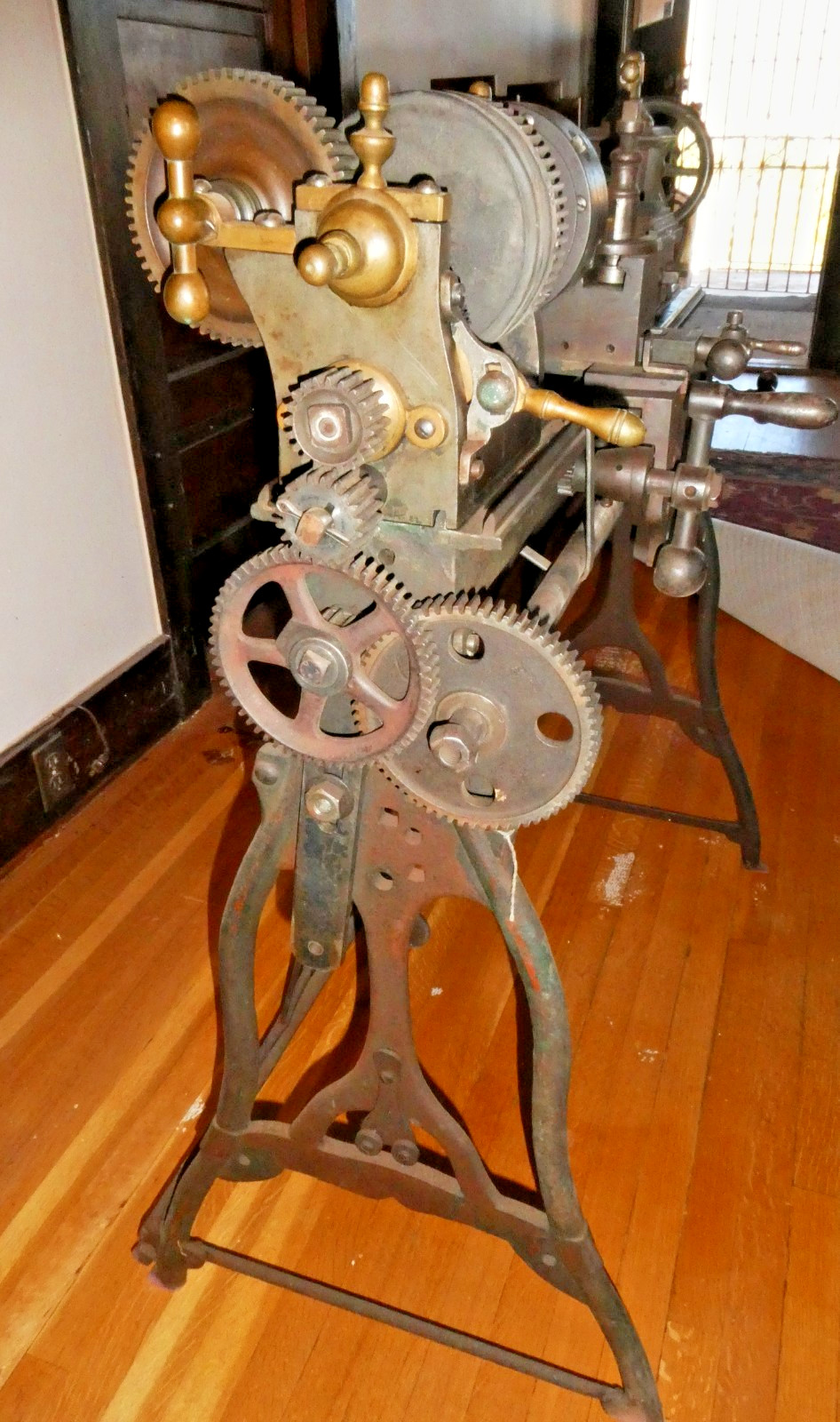 Antique Precision Lathe Original Cast Iron Stand 1900 Power feed Brass Controls