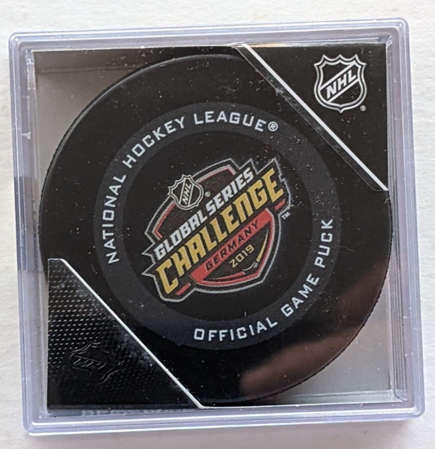 2018 NHL GLOBAL SERIES CHALLENGE Official GAME Hockey Puck - GERMANY