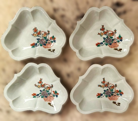 VINTAGE JAPANESE KUTANI WARE PORCELAIN DISHES- 6 1/2