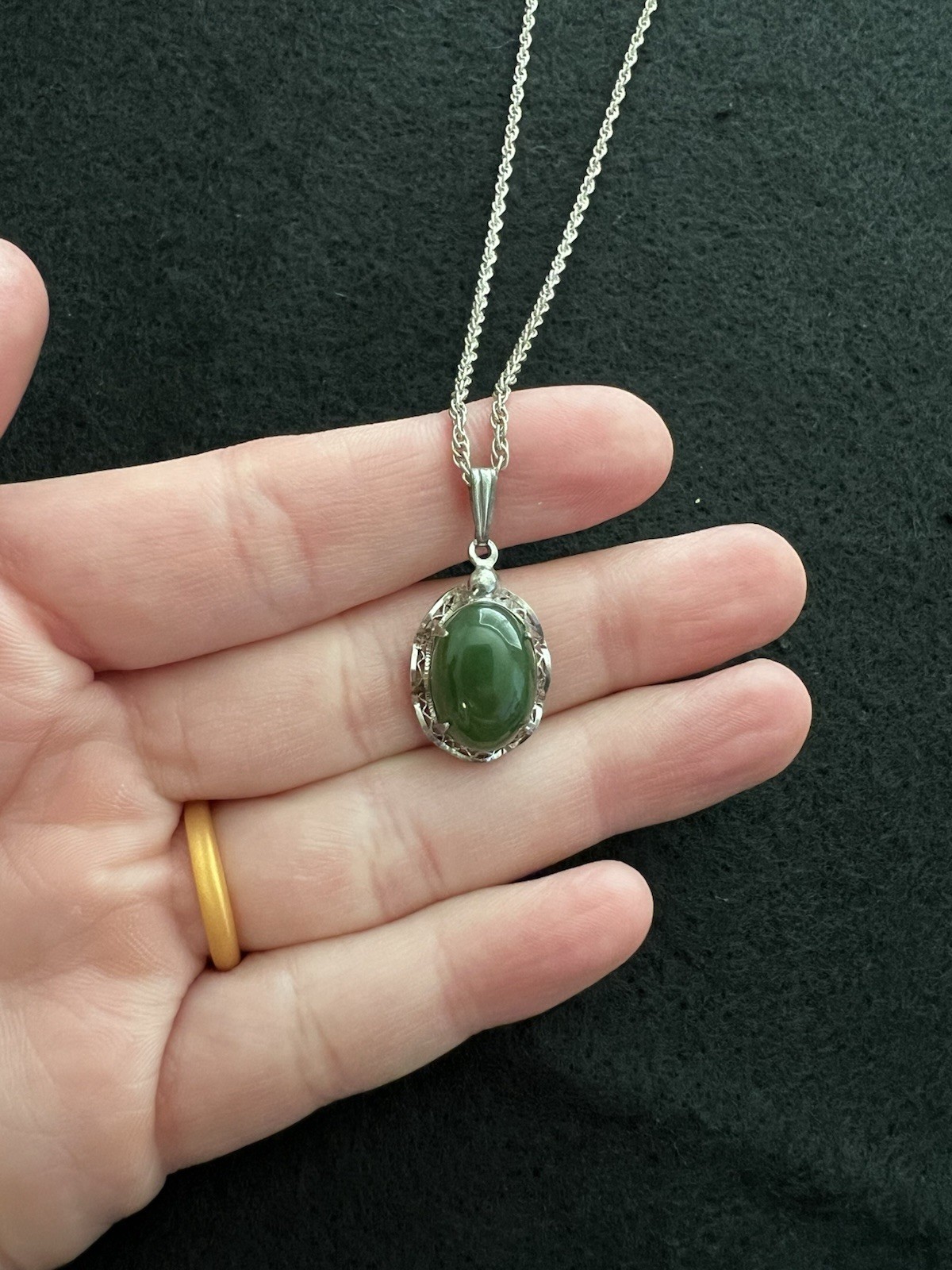 Vintage Sorrento Sterling Silver Filigree Green Jade Cabochon Pendant Necklace Vintage Sorrento Sterling Silver Filigree Green Jade Cabochon Pendant Necklace