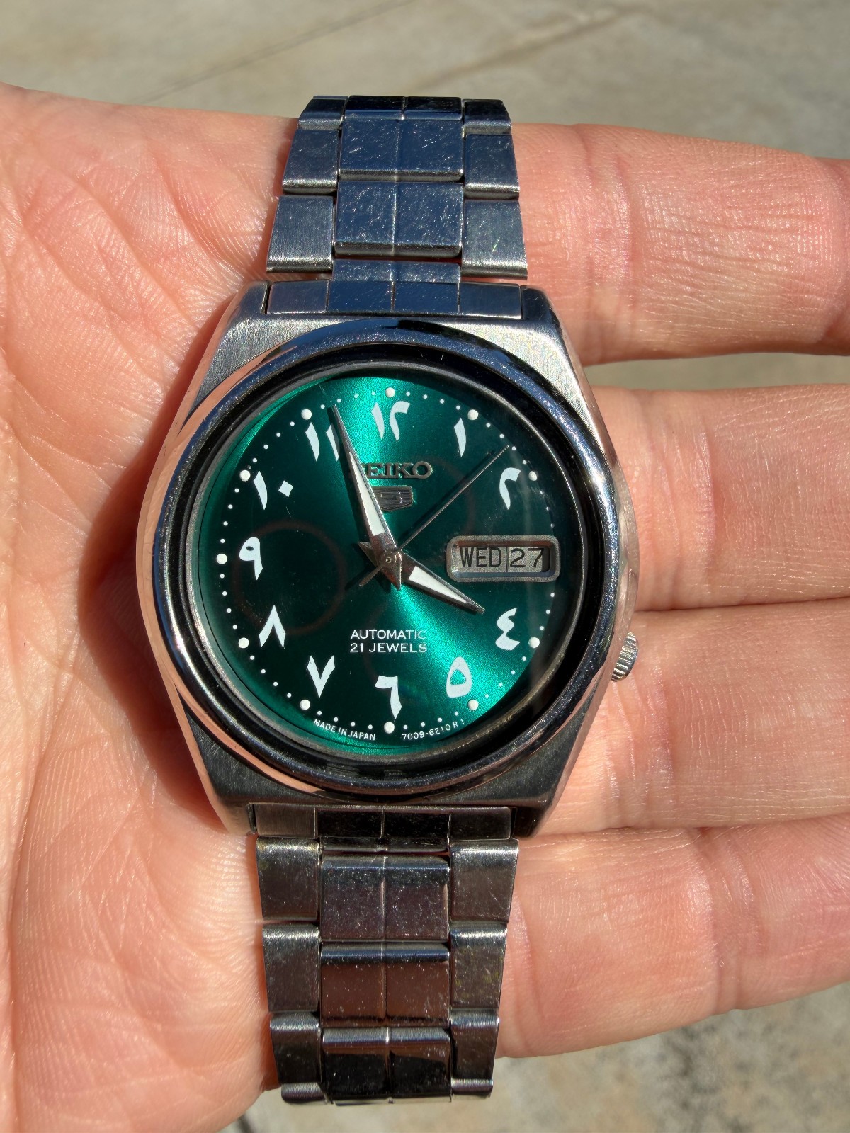 Vintage Seiko 5 Automatic 21 Jewels Men Watch Day Date Japan Made Green Dial Vintage Seiko 5 Automatic 21 Jewels Men Watch Day Date Japan Made Green Dial