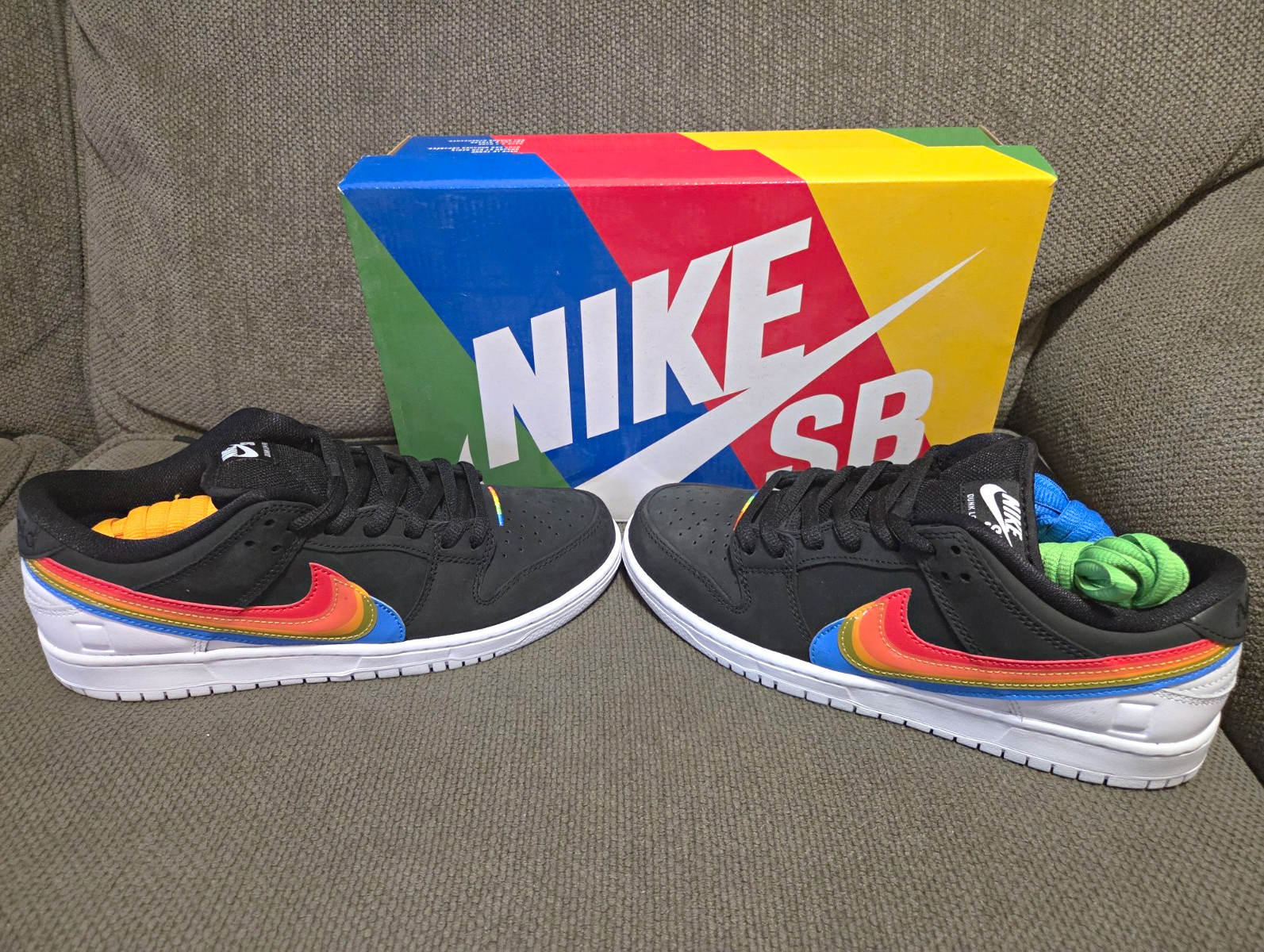 Nike SB Dunk Low Pro Polaroid US 8.5 NEW Nike SB Dunk Low Pro Polaroid US 8.5 NEW