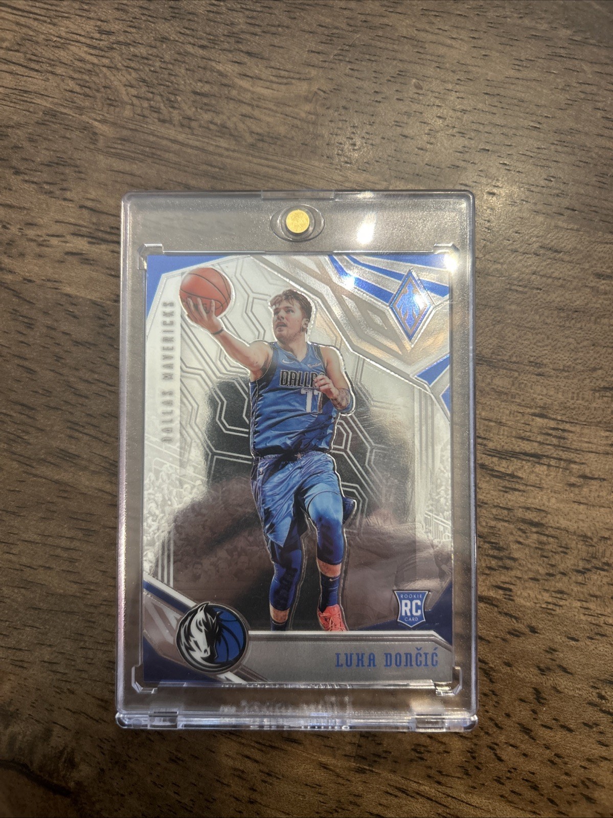 2018-19 Panini Chronicles - Phoenix Luka Dončić #596 (RC) 2018-19 Panini Chronicles - Phoenix Luka Dončić #596 (RC)