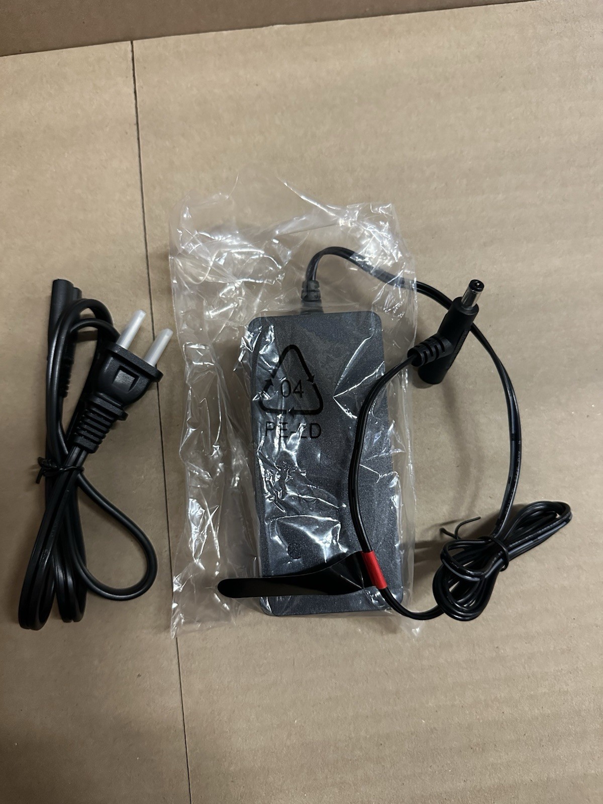 Charger For Soundboks Gen 1 2 3 Speaker Key KA4802A-1403300P Charger For Soundboks Gen 1 2 3 Speaker Key KA4802A-1403300P