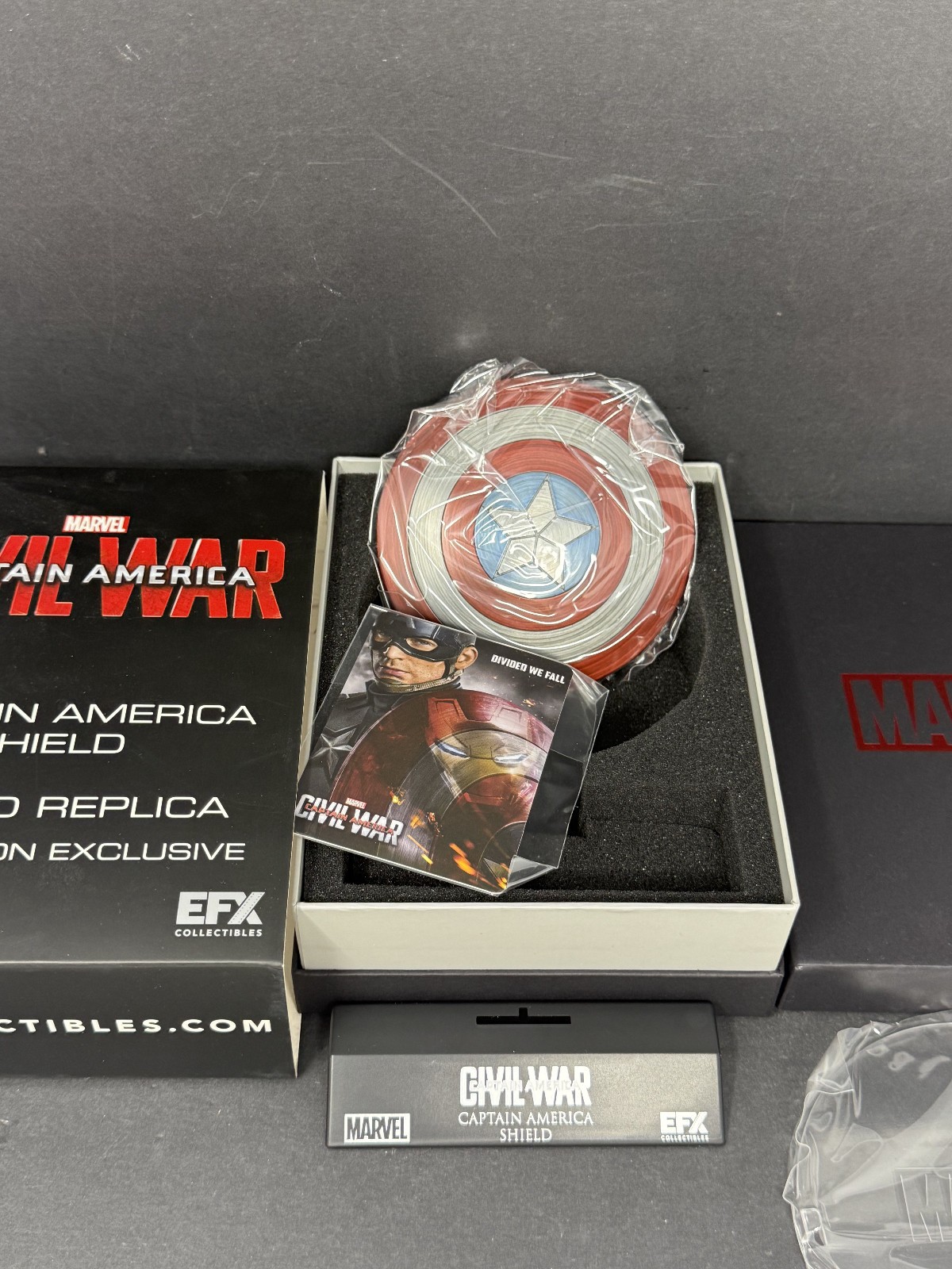Marvel Civil War Captain America Scaled Replica Shield SDCC EFX Collectibles NIB Marvel Civil War Captain America Scaled Replica Shield SDCC EFX Collectibles NIB