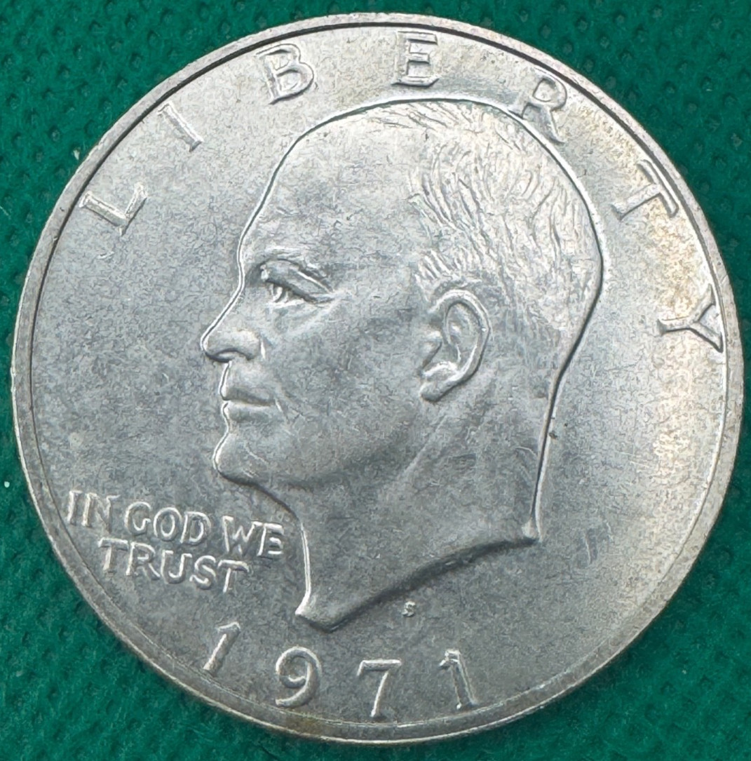 1971-S Eisenhower Dollar 40% SILVER - BU Unc (1001i) 1971-S Eisenhower Dollar 40% SILVER - BU Unc (1001i)