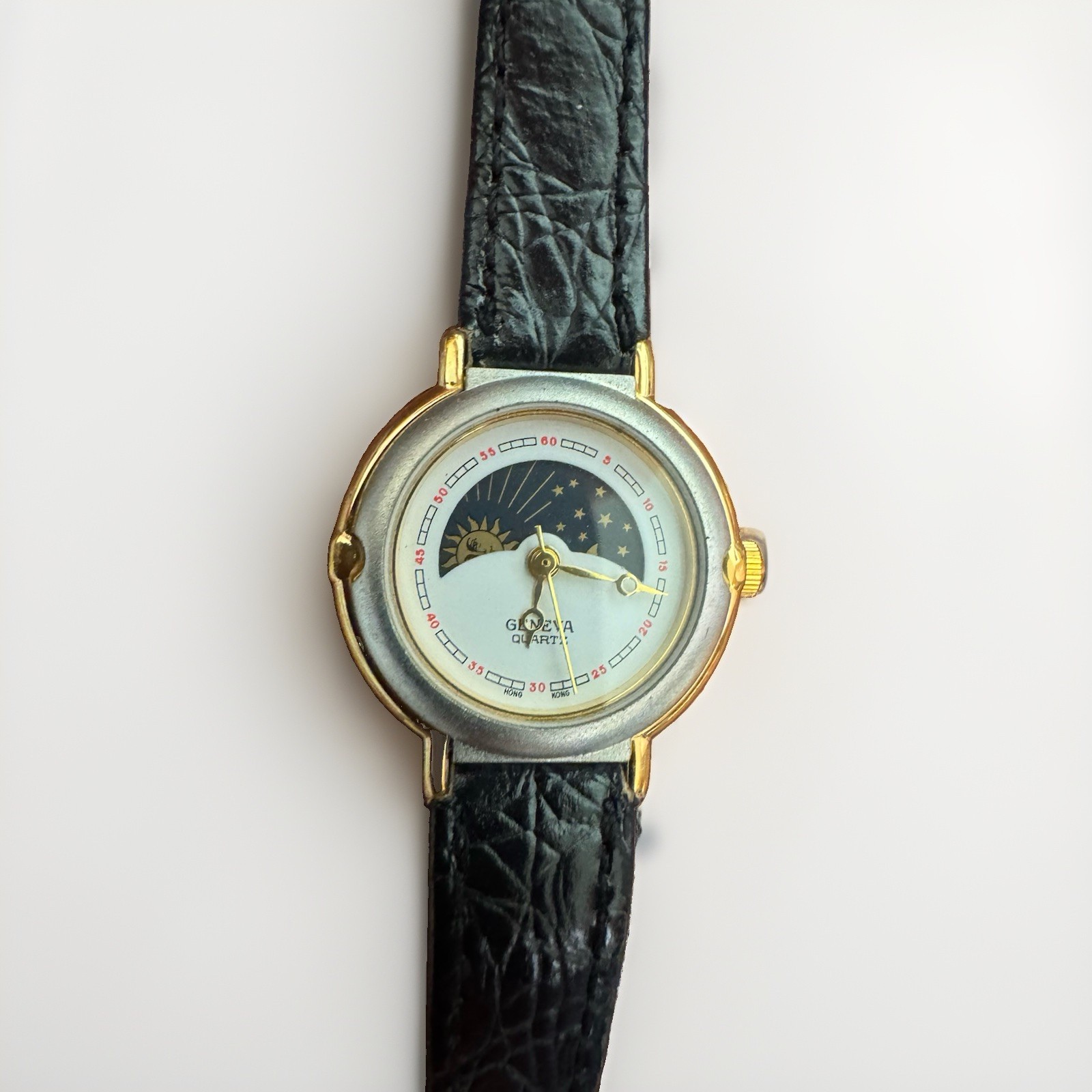 Geneva Quartz Water Resistant Wristwatch Moon phase Calendar Watch Geneva Quartz Water Resistant Wristwatch Moon phase Calendar Watch