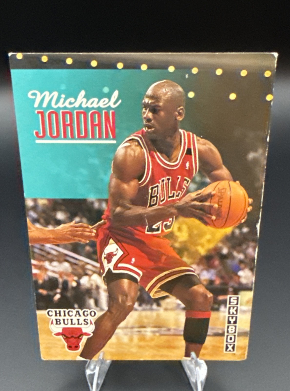 1992-93 Skybox - Michael Jordan #31 1992-93 Skybox - Michael Jordan #31