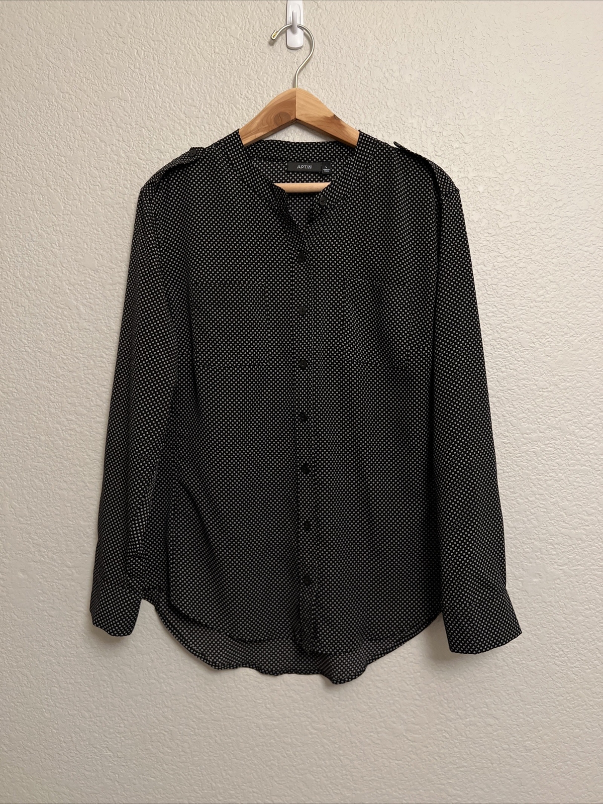 NEW Apt 9 Tunic Top Blouse Button Up Career Work Black Diamond Light Weight Sz L NEW Apt 9 Tunic Top Blouse Button Up Career Work Black Diamond Light Weight Sz L
