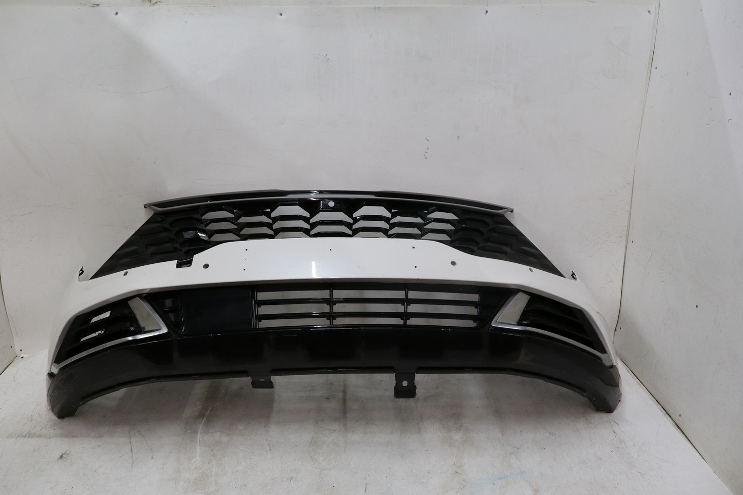 2023-2025 KIA SPORTAGE Front Bumper Assembly Pearl White Gas Korean Park Assist