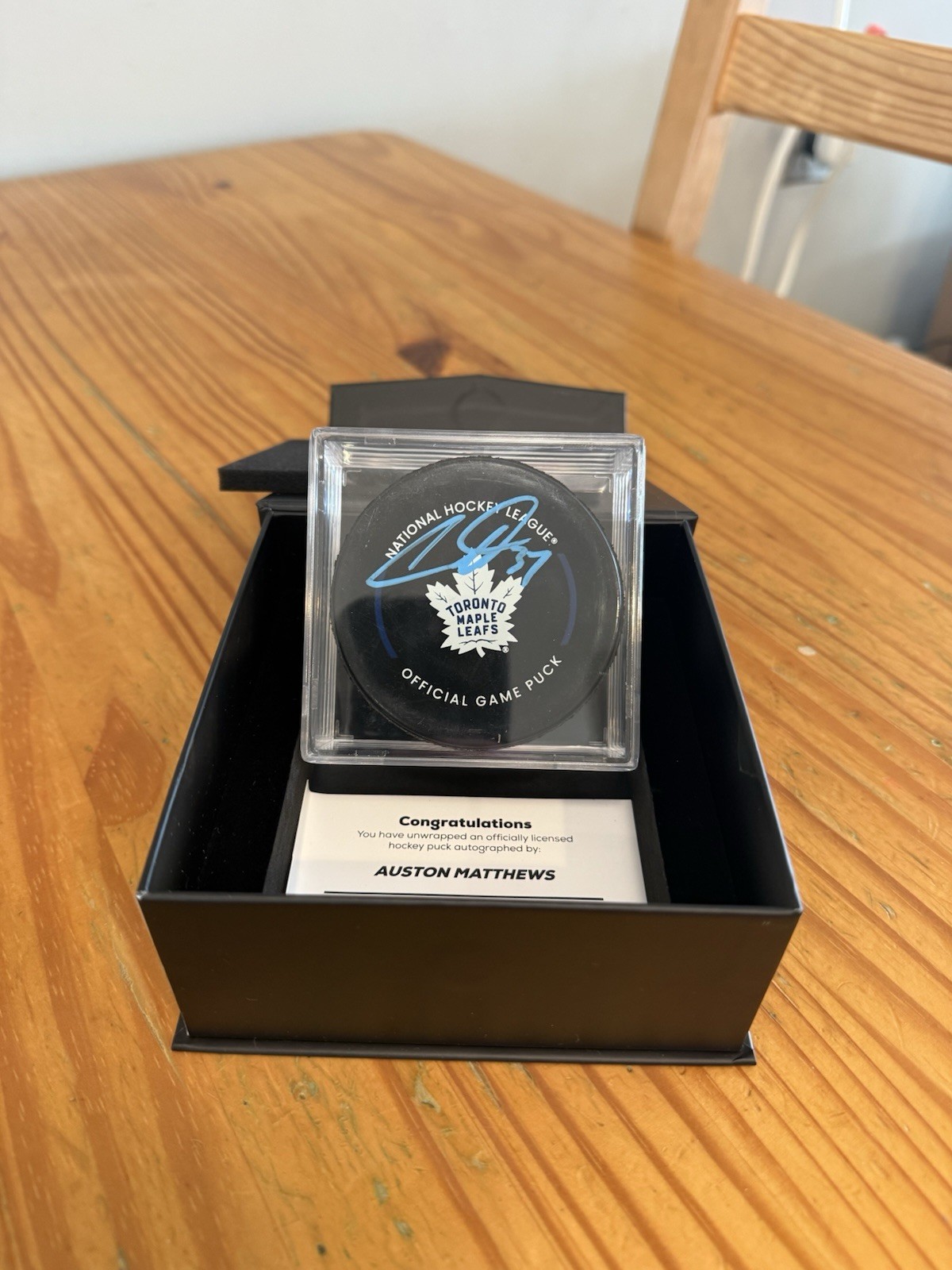 Auston Matthews 1 of 1 Signed Puck with Artwork and COA Fanatics 2025-26 Auston Matthews 1 of 1 Signed Puck with Artwork and COA Fanatics 2025-26