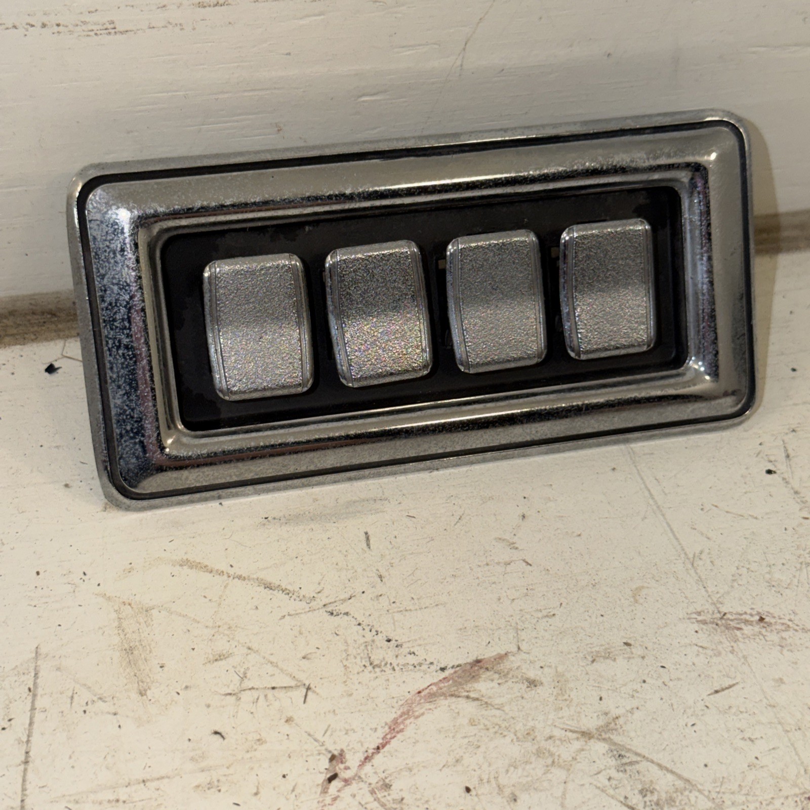 NEW OEM 2926117 Mopar 4 Gang Power Window Switch 1969-74 Charger 69-71 Super Bee NEW OEM 2926117 Mopar 4 Gang Power Window Switch 1969-74 Charger 69-71 Super Bee