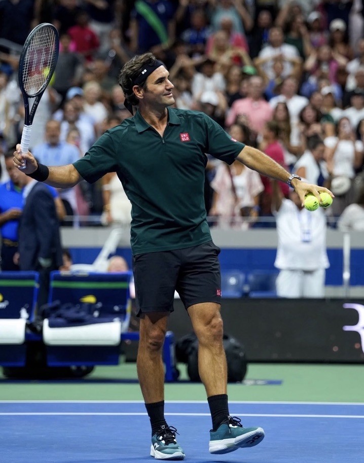 Roger Federer an Icon Returns to NY UNIQLO Polo Zip Up Tennis Shirt GREEN Sz M Roger Federer an Icon Returns to NY UNIQLO Polo Zip Up Tennis Shirt GREEN Sz M