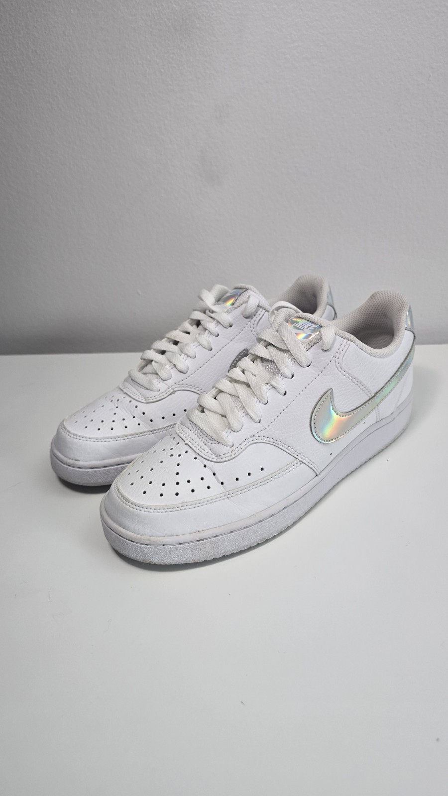 Nike Women\'s Court Vision Low Size 8 White/Iridescent Sneakers Style# CW5596-100 Nike Women\'s Court Vision Low Size 8 White/Iridescent Sneakers Style# CW5596-100
