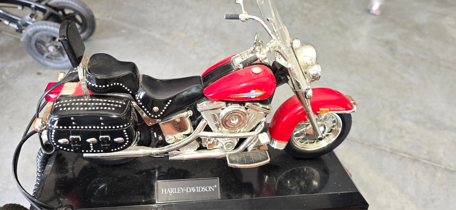 Vintage Telemania Harley-Davidson Heritage Softail Motorcycle Telephone w/... Vintage Telemania Harley-Davidson Heritage Softail Motorcycle Telephone w/...