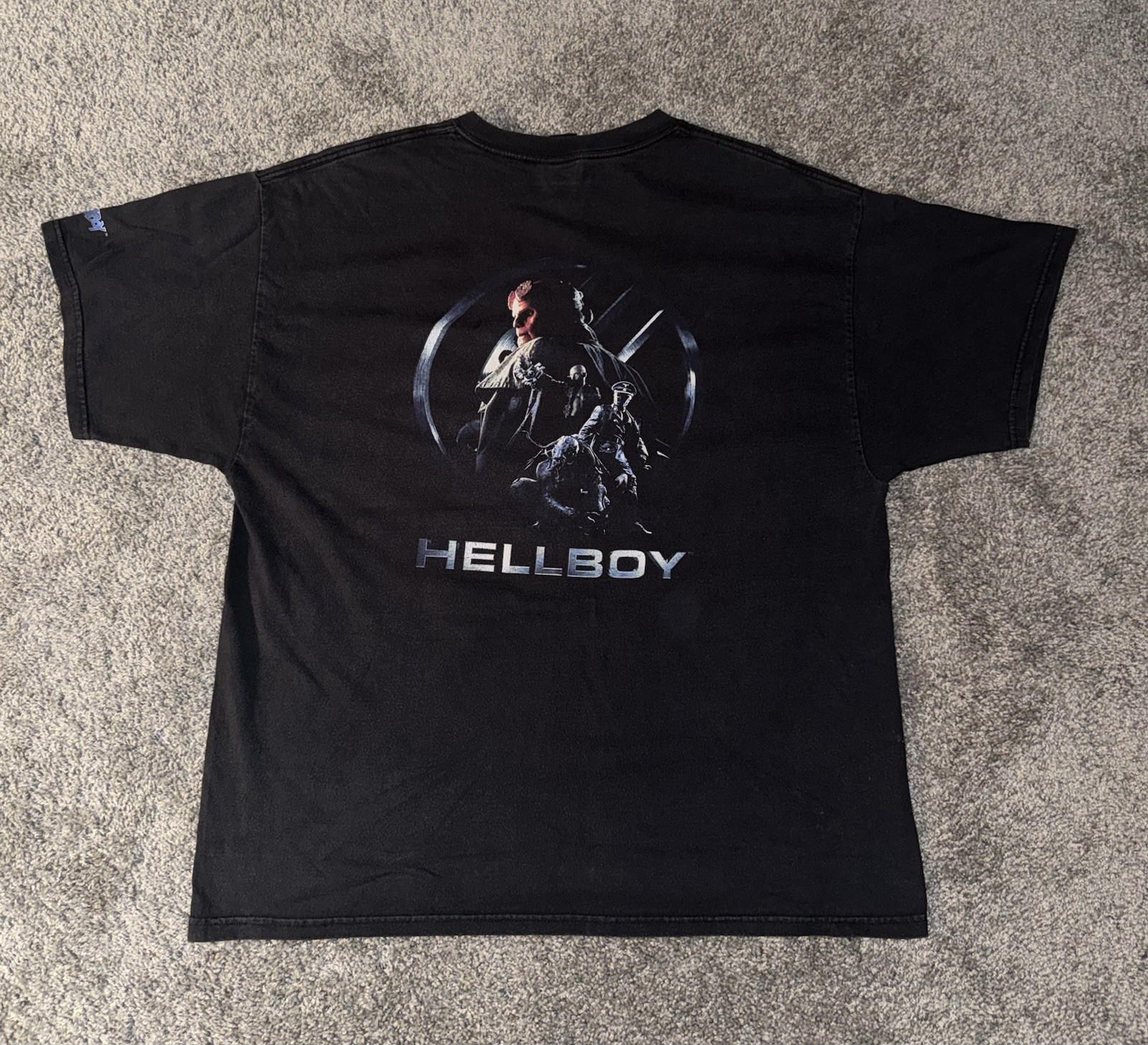 2004 vintage Hellboy Black Promotional Movie T-Shirt Size XL 2004 vintage Hellboy Black Promotional Movie T-Shirt Size XL