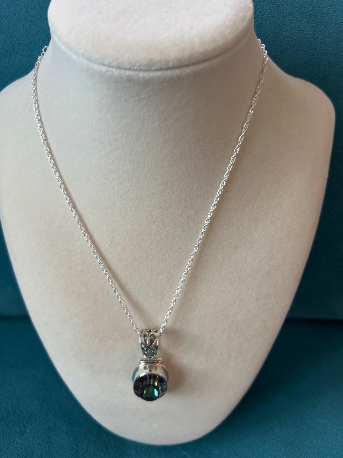 Vintage Vivah Sterling Silver Topaz Amethyst Woven Foxtail Chain Brac and Pend Vintage Vivah Sterling Silver Topaz Amethyst Woven Foxtail Chain Brac and Pend