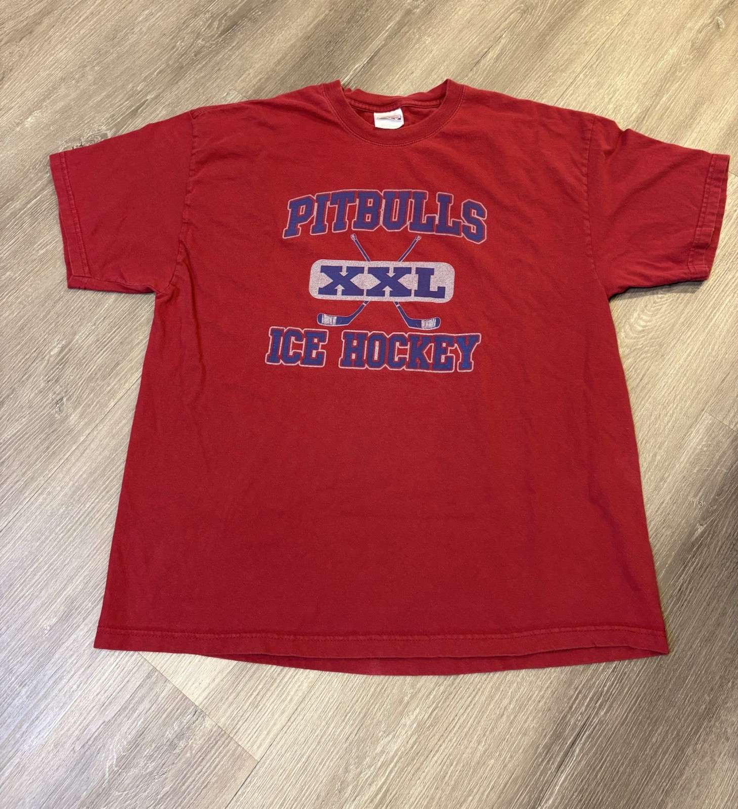 Vintage Men’s XL Red Graphic Hockey T-Shirt Crew Neck Short Sleeve