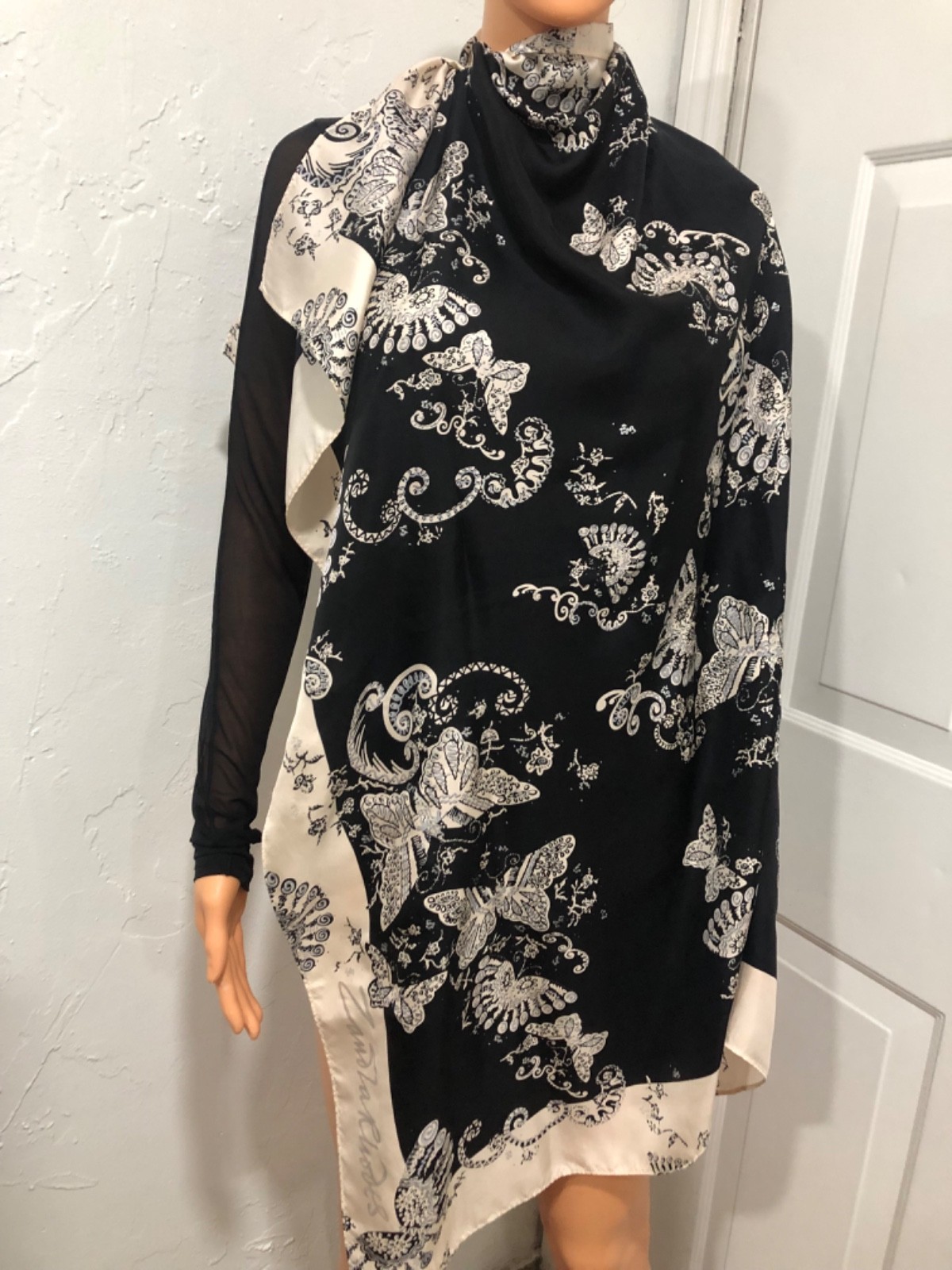 VTG. Zandra Rhodes Scarf/Shawl butterfly design 100%Silk black/Ivory 40\