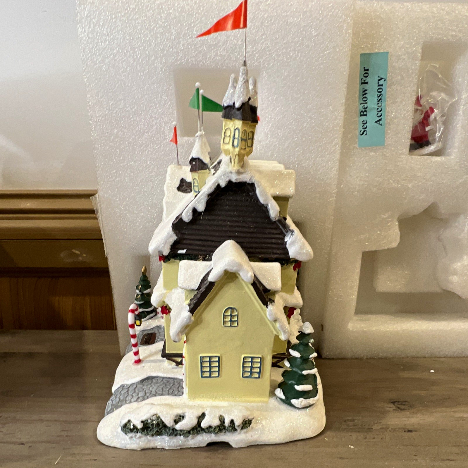 Hawthorne Village Rudolph’s Christmas Town Santa & Mrs. Claus Castle COA Box Hawthorne Village Rudolph’s Christmas Town Santa & Mrs. Claus Castle COA Box