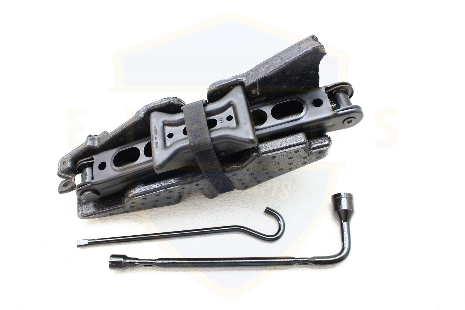 2016 17 2018 19 2020 21 2022 23 2024 25 HONDA PILOT JACK WITH FOAM & TOOLS OEM 2016 17 2018 19 2020 21 2022 23 2024 25 HONDA PILOT JACK WITH FOAM & TOOLS OEM
