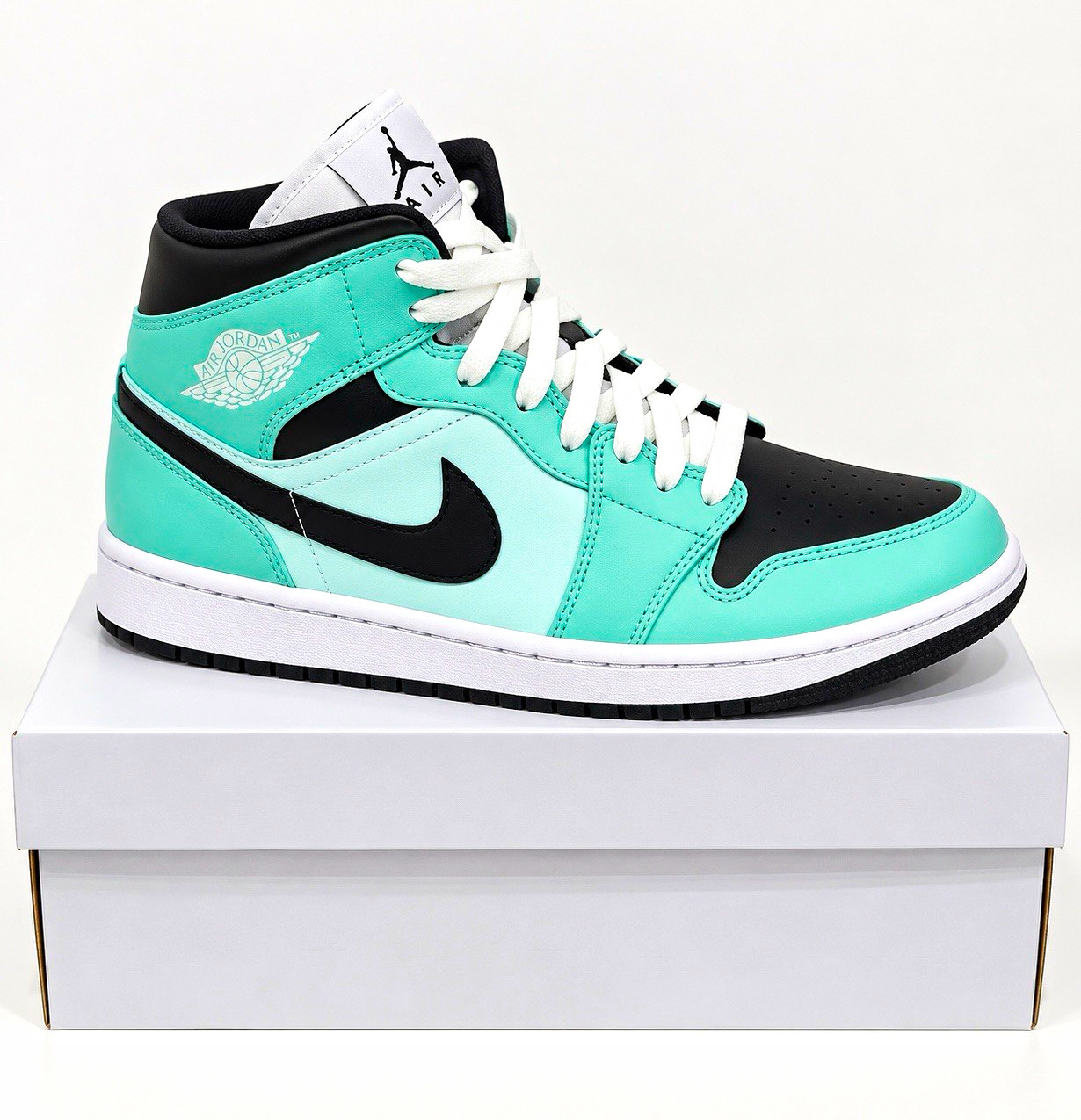 Jordan Air 1 Mid Women’s 12 / Men’s 10.5 