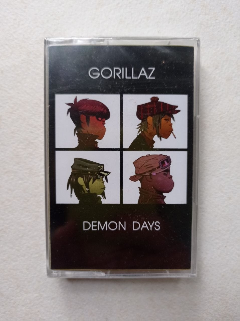 GORILLAZ \ GORILLAZ \