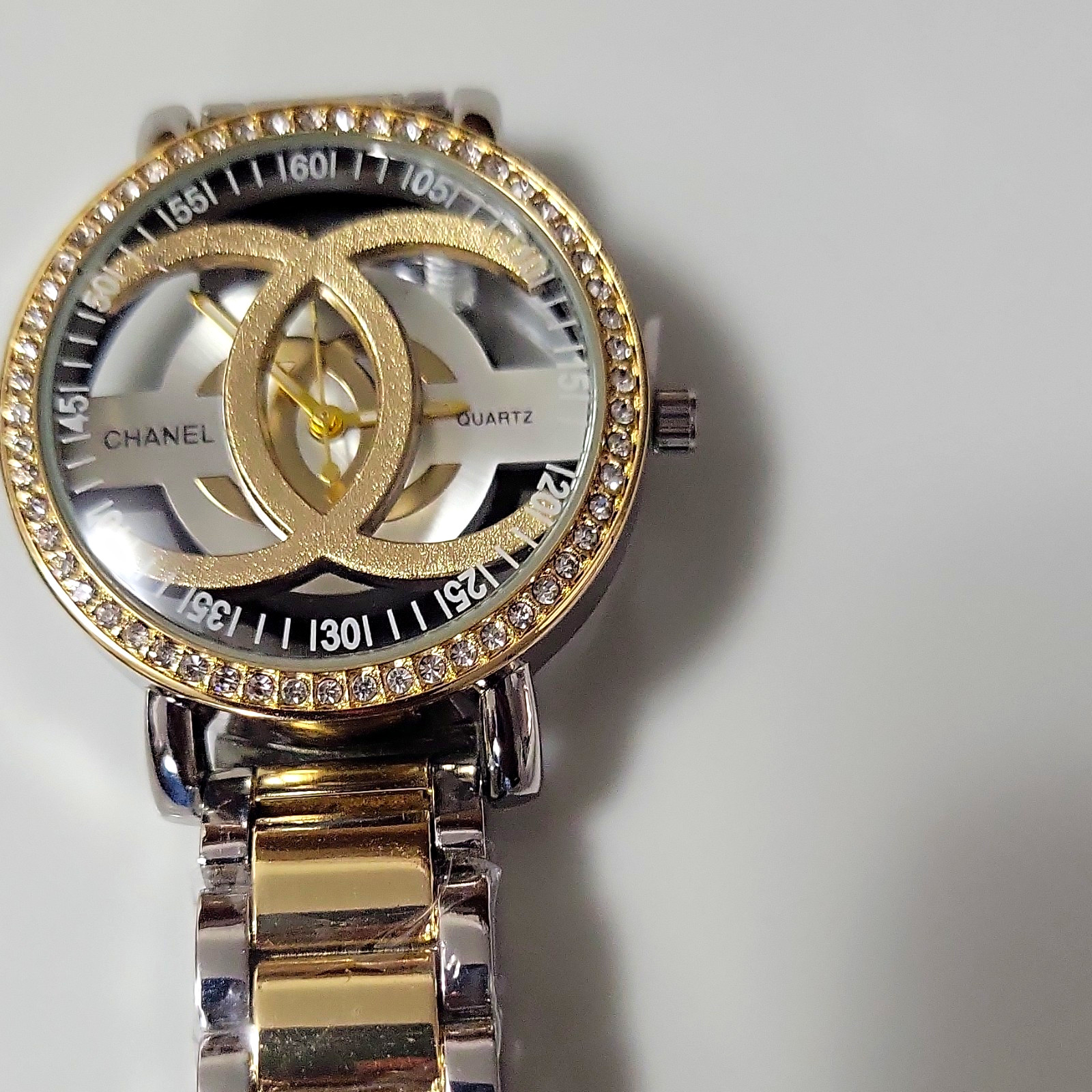 CHANEL Women\'s Quartz Analog Logo Dial Two-Tone Metal Bracelet 20mm Diamond CHANEL Women\'s Quartz Analog Logo Dial Two-Tone Metal Bracelet 20mm Diamond