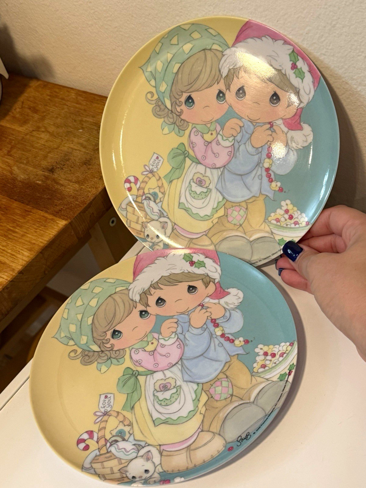 Set of 2 Vintage 2006 Precious Moments Christmas Melamine Plastic Dinner Plates Set of 2 Vintage 2006 Precious Moments Christmas Melamine Plastic Dinner Plates