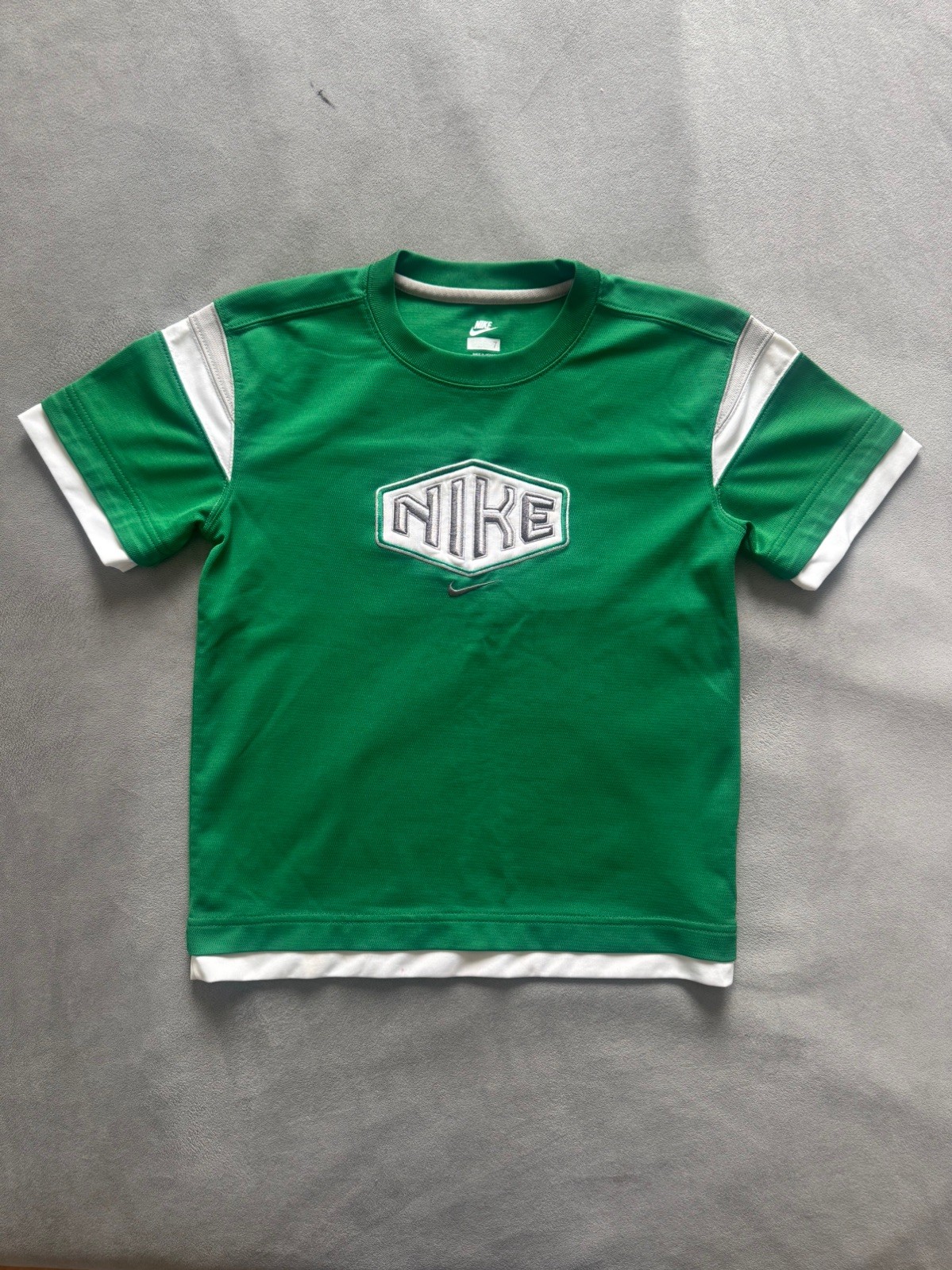 Vintage Rare Nike Green XS t-shirt — Made in Indonesia Vintage Rare Nike Green XS t-shirt — Made in Indonesia