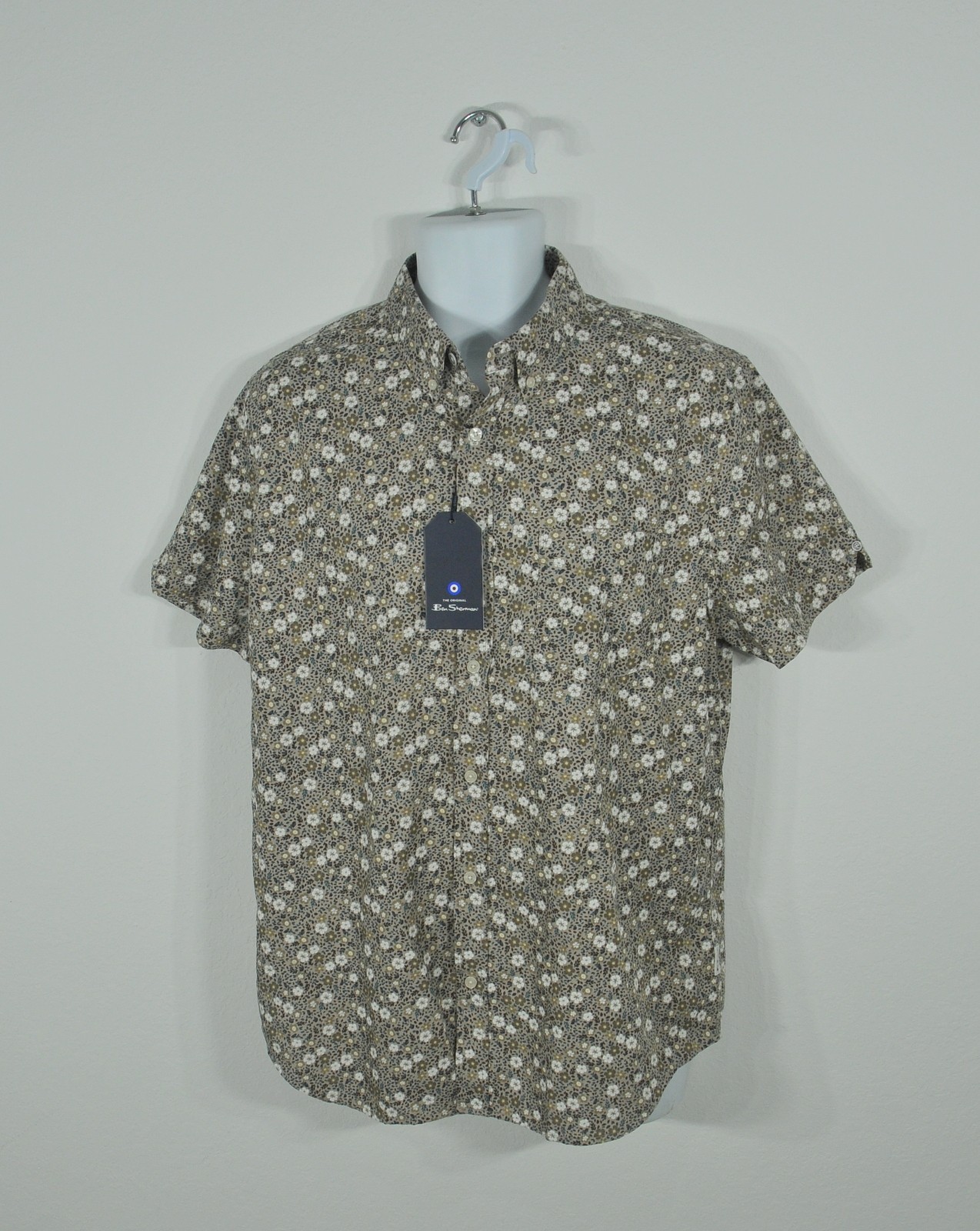 Ben Sherman Men\'s Shirt L Button Up Short Sleeve Floral Print DK Oatmeal NWT Ben Sherman Men\'s Shirt L Button Up Short Sleeve Floral Print DK Oatmeal NWT