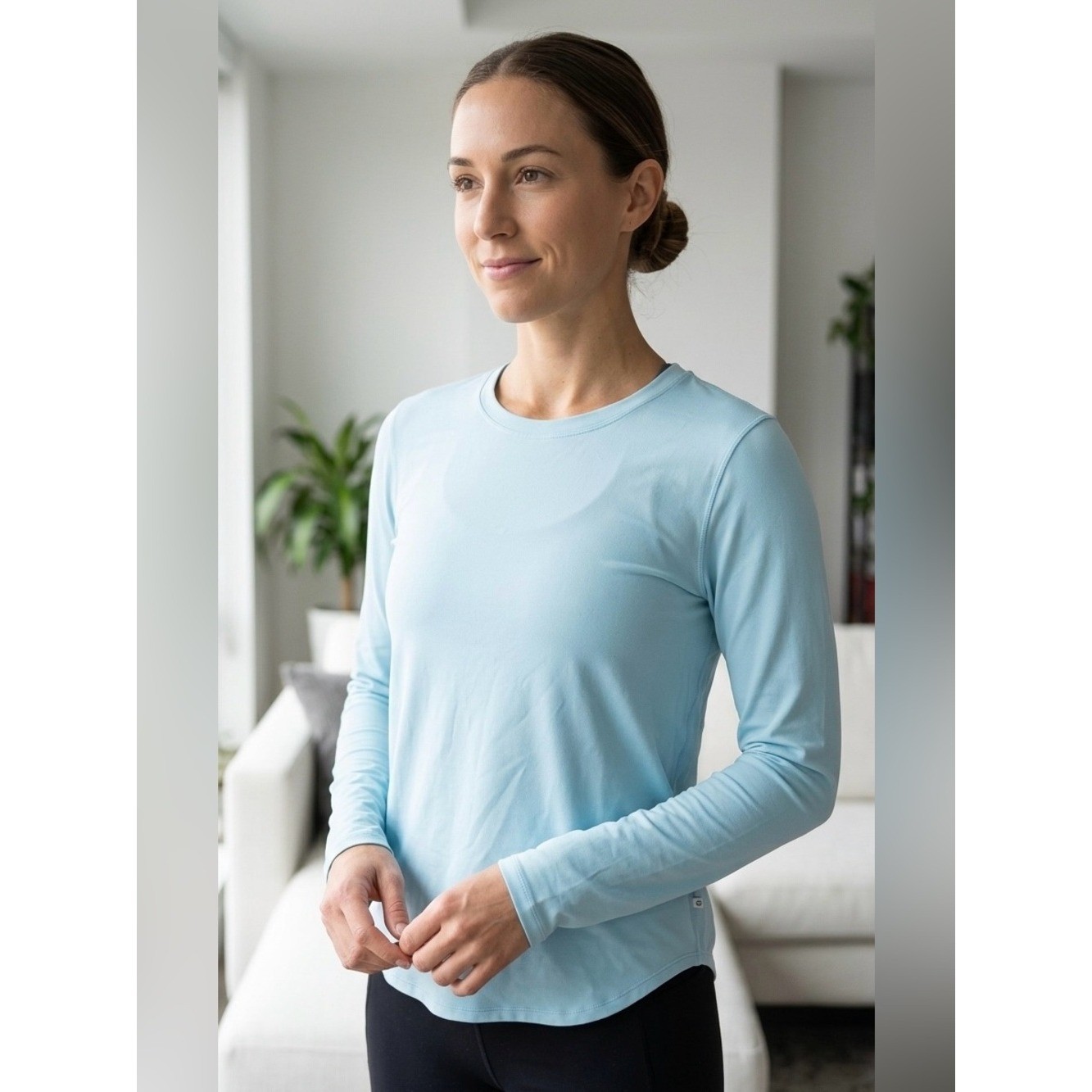 Lululemon Light Blue Long Sleeve Crewneck Workout Shirt - Size 4