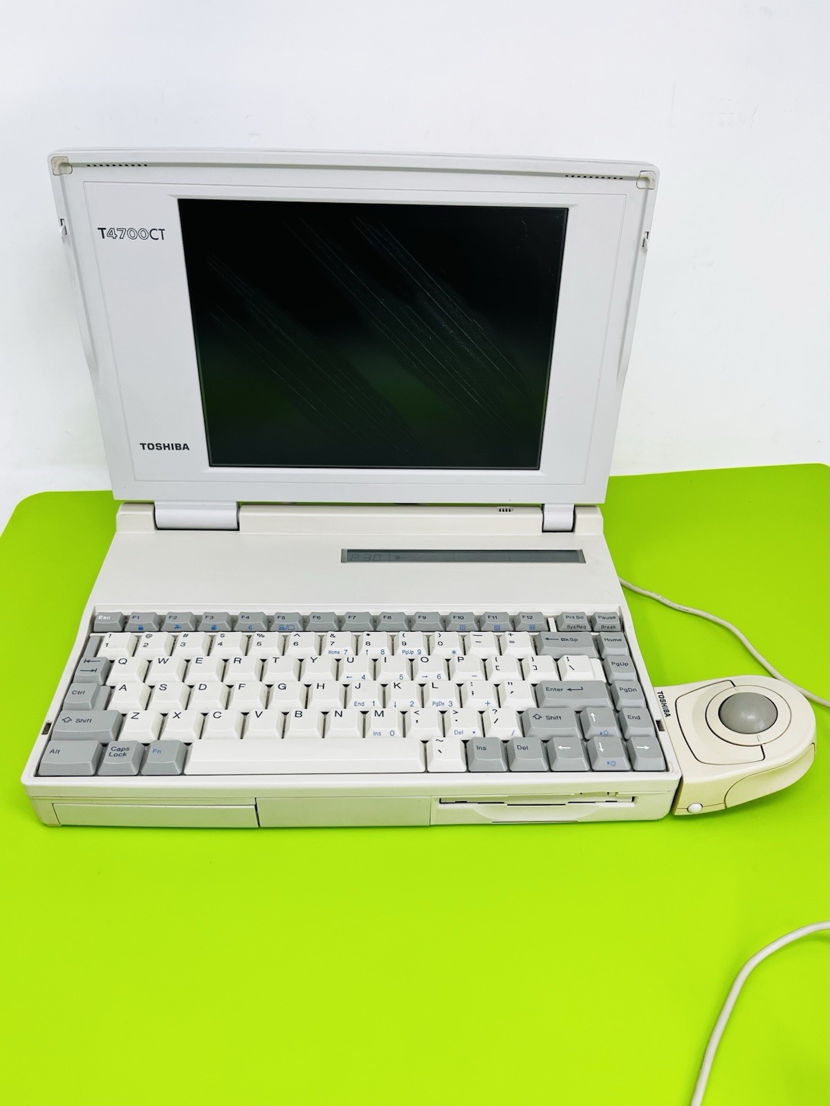 Vtg 1994 Toshiba T4850CT/200 Laptop For Parts/Repair  ONLY