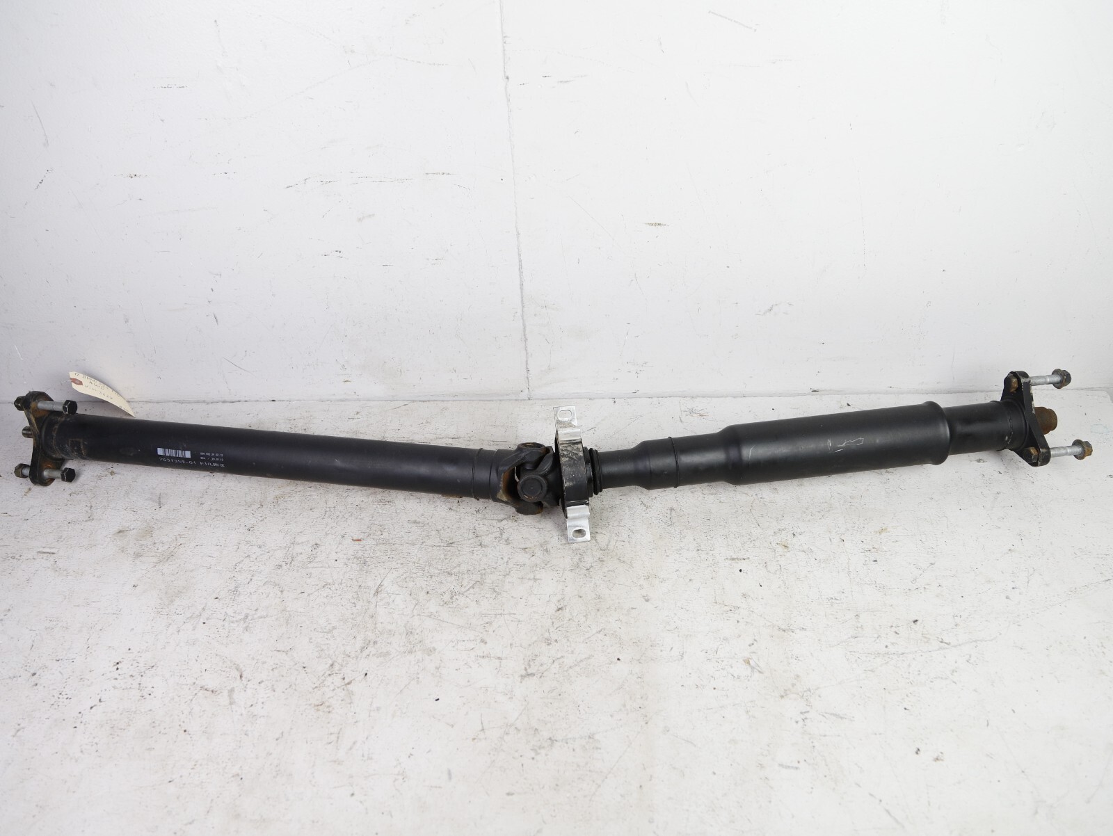 BMW 535i 550i 650i (F10 F12 G32) AWD - REAR DRIVESHAFT DRIVE LINE OEM 11-16 BMW 535i 550i 650i (F10 F12 G32) AWD - REAR DRIVESHAFT DRIVE LINE OEM 11-16