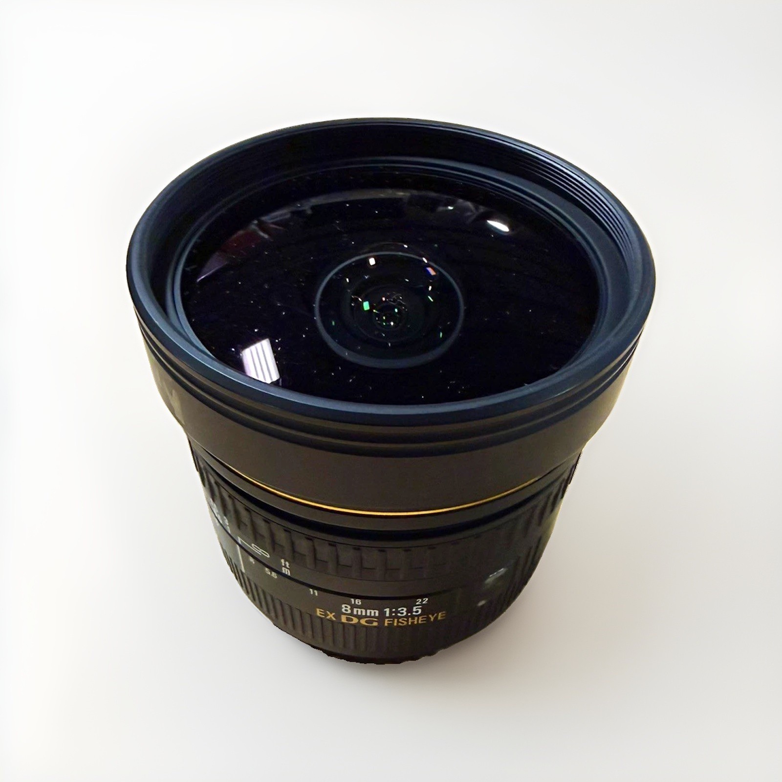 Sigma 8mm f/3.5 EX DG Circular FISHEYE AF Lens (Canon EF Mount) Sigma 8mm f/3.5 EX DG Circular FISHEYE AF Lens (Canon EF Mount)