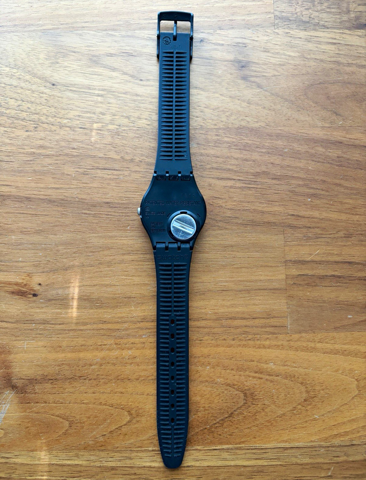 Swatch Gent Quartz Analog Wristwatch Pink Dial Black Plastic Case/Band 33mm