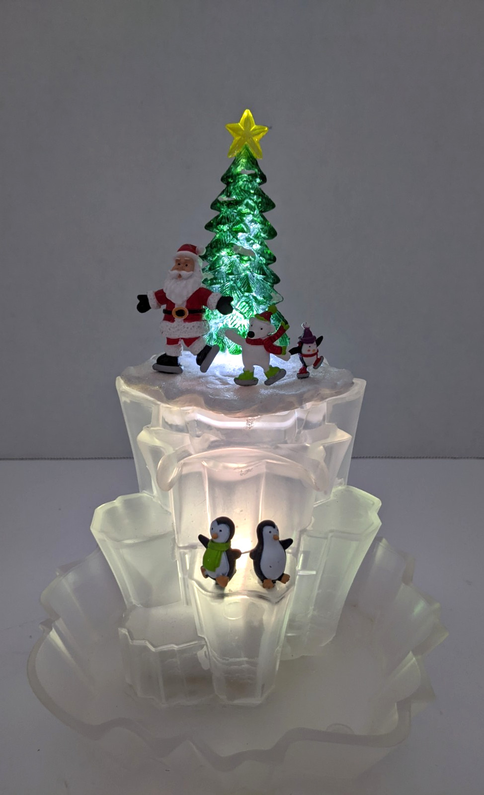 2011 AVON Holiday Christmas Frosty Pals Light Up Fountain Decor. READ NOTE 2011 AVON Holiday Christmas Frosty Pals Light Up Fountain Decor. READ NOTE