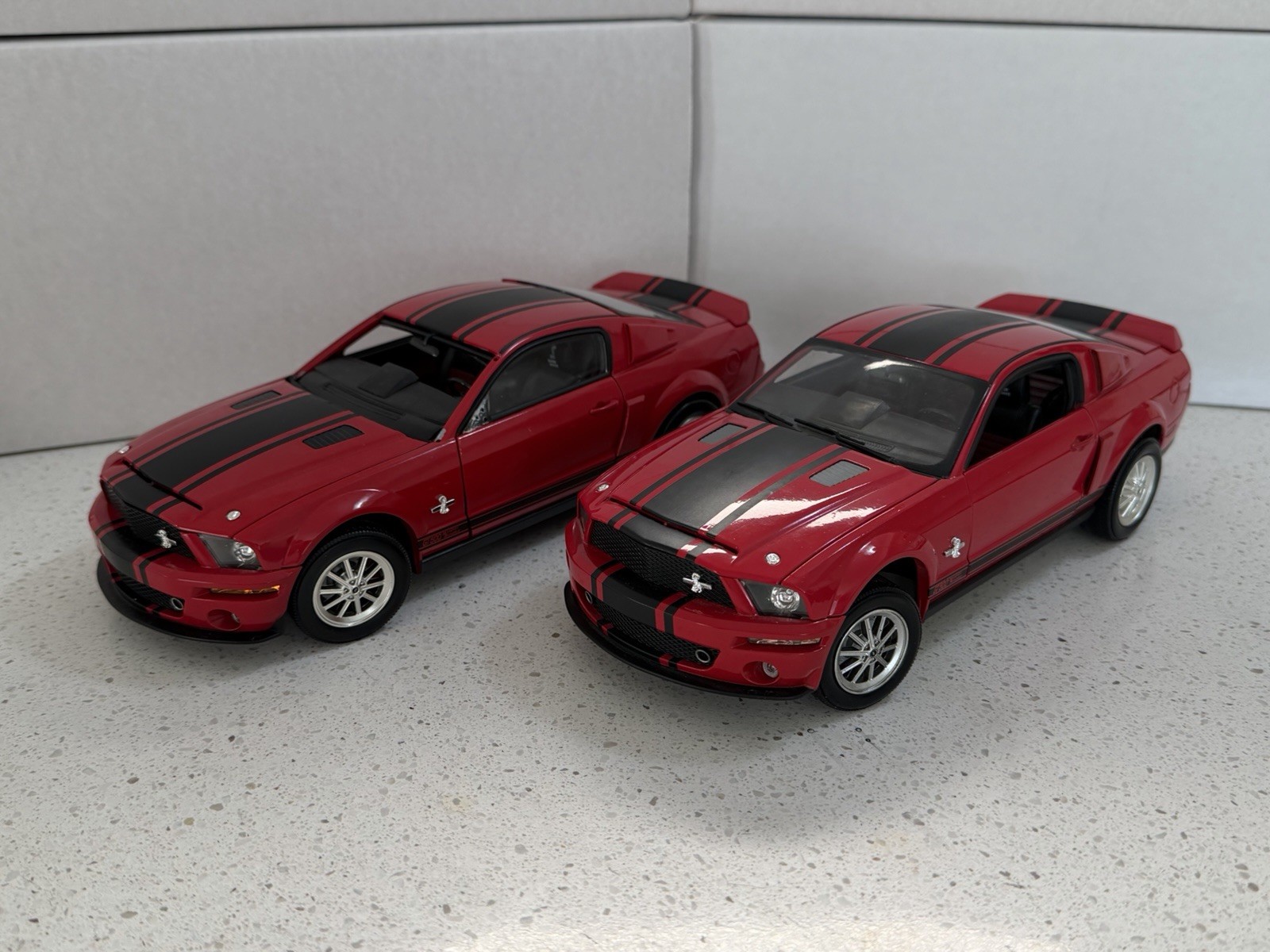 Lot Of 2 Shelby GT500 Super Snake 🐍 For Parts 1/18 Set Of 2 Shelby Collectibles Lot Of 2 Shelby GT500 Super Snake 🐍 For Parts 1/18 Set Of 2 Shelby Collectibles