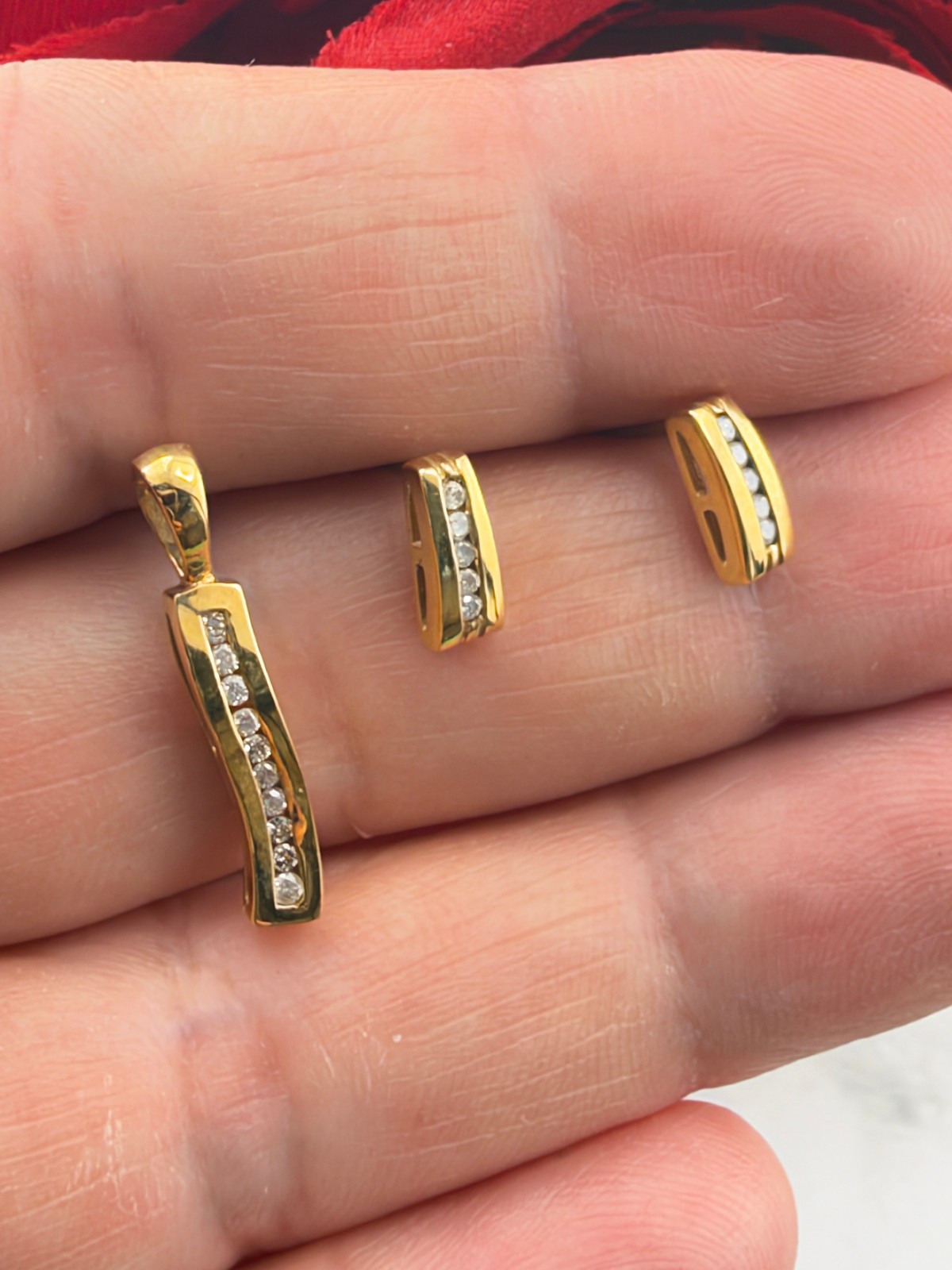 Natural Diamond Jewelry Diamond Pendant Diamond Earrings Solid 18k Gold Handmade Natural Diamond Jewelry Diamond Pendant Diamond Earrings Solid 18k Gold Handmade