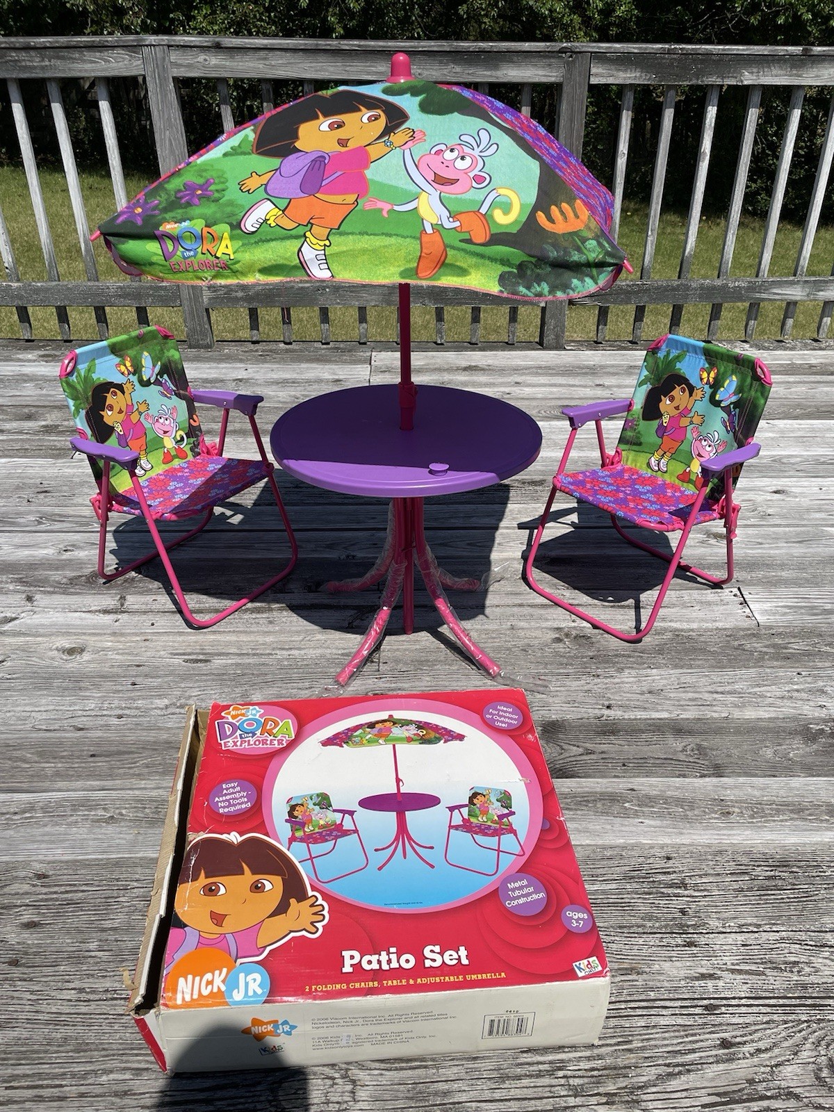 2003 Dora The Explorer Patio Set Table 2 Folding Chairs & Umbrella READ 2003 Dora The Explorer Patio Set Table 2 Folding Chairs & Umbrella READ