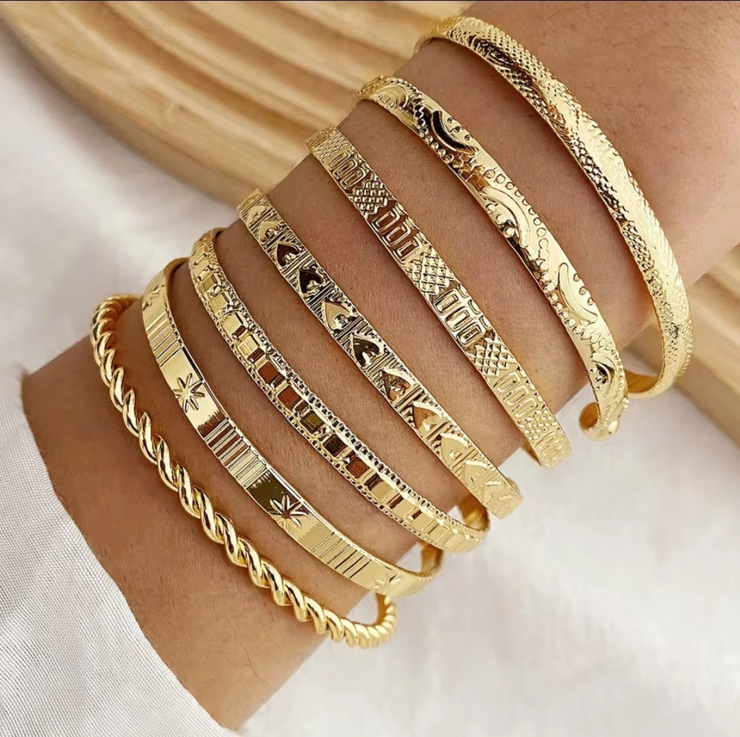 7 Pc Golden Tone Open Bangle Bracelets Fashion Jewelry For Women 7 Pc Golden Tone Open Bangle Bracelets Fashion Jewelry For Women