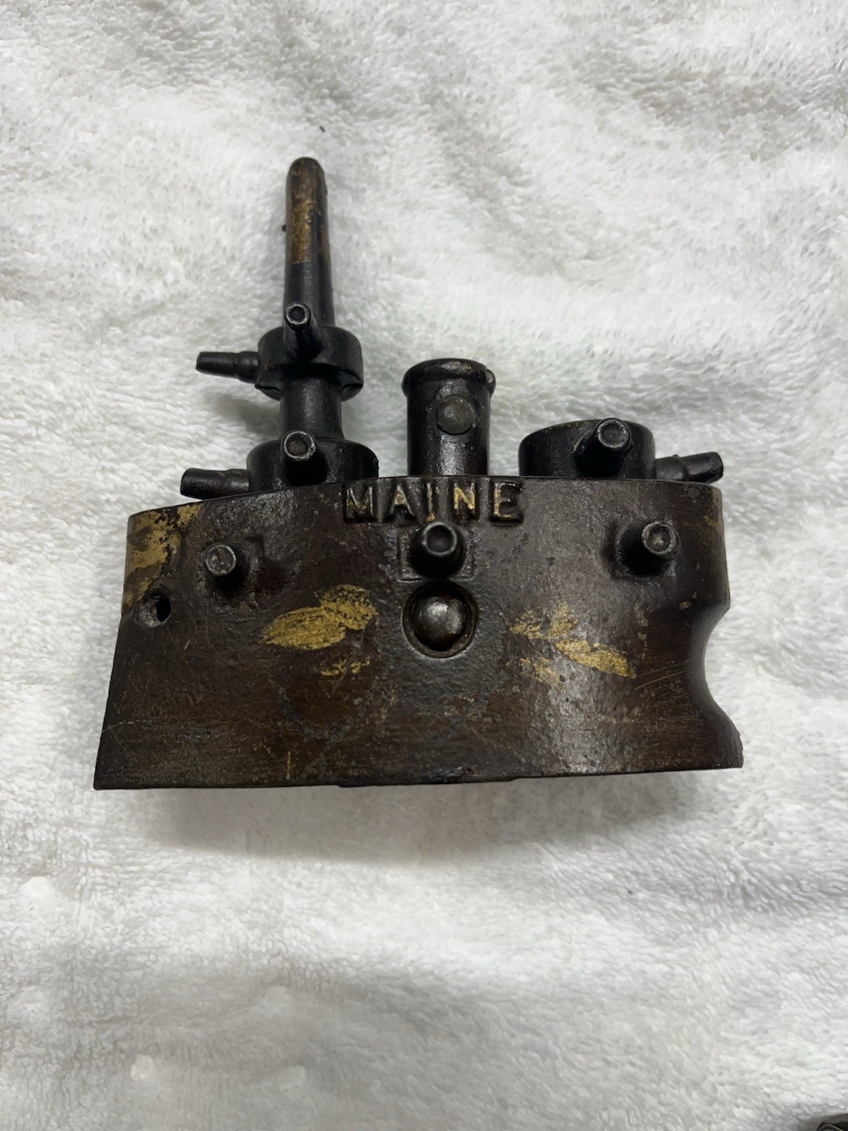 ANTIQUE CAST IRON--MAINE BATTLESHIP COIN BANK-SMALL VERSION-SUPER CONDITION ANTIQUE CAST IRON--MAINE BATTLESHIP COIN BANK-SMALL VERSION-SUPER CONDITION