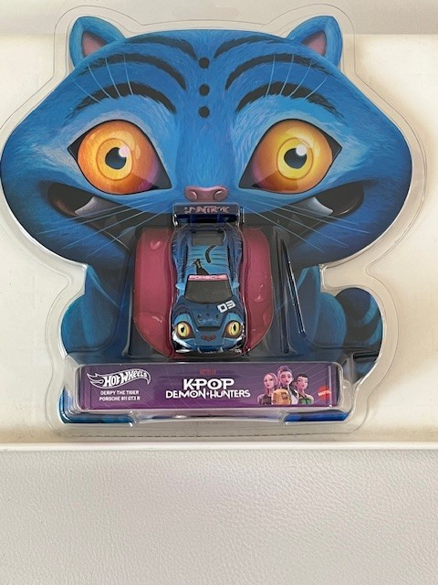 SDCC 2026 Mattel Hot Wheels KPop Demon Hunters Porsche 911 GT3 R 992 SHIPS TODAY