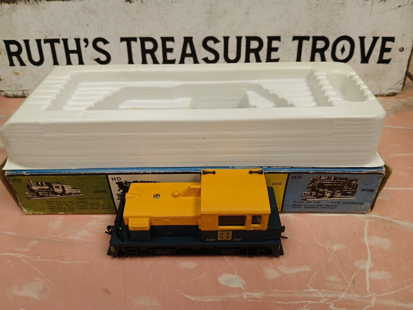 Vintage AHM Santa Fe ATSF 332 Switcher Locomotive HO TESTED TAKING OFFERS Vintage AHM Santa Fe ATSF 332 Switcher Locomotive HO TESTED TAKING OFFERS