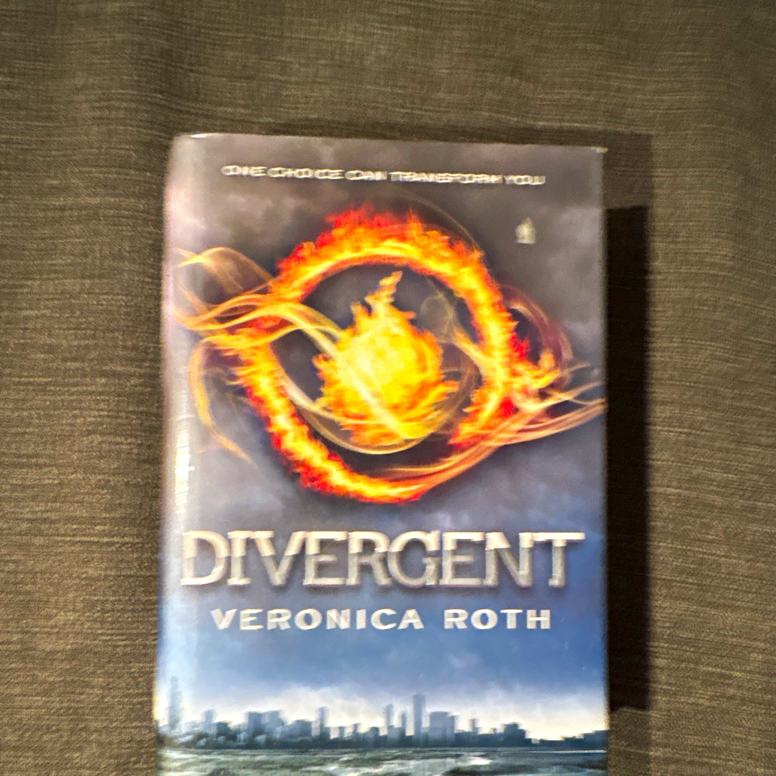 Divergent by Veronica Roth Hardcover English Divergent Ser. Novel w/ Dust Jacket Divergent by Veronica Roth Hardcover English Divergent Ser. Novel w/ Dust Jacket