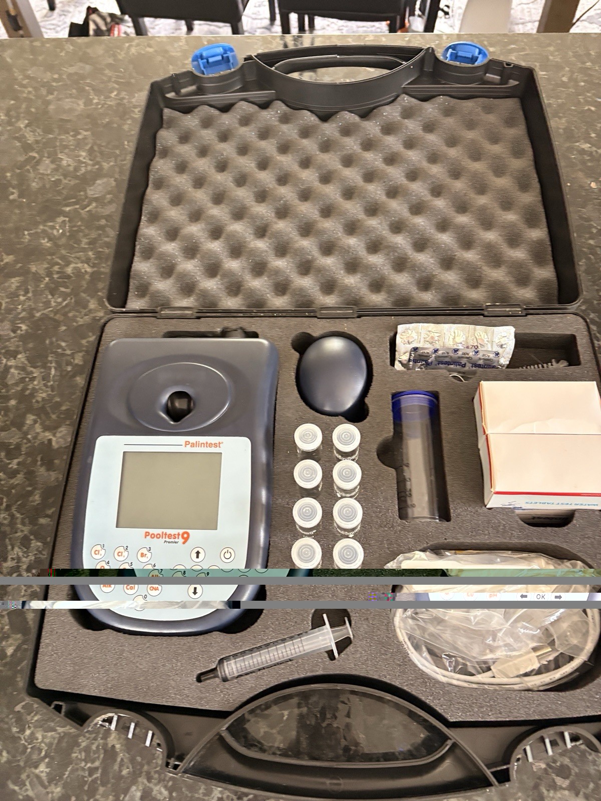 Palintest Pooltest 9 Premier Professional  Pool Water Tester - Excellent Cond