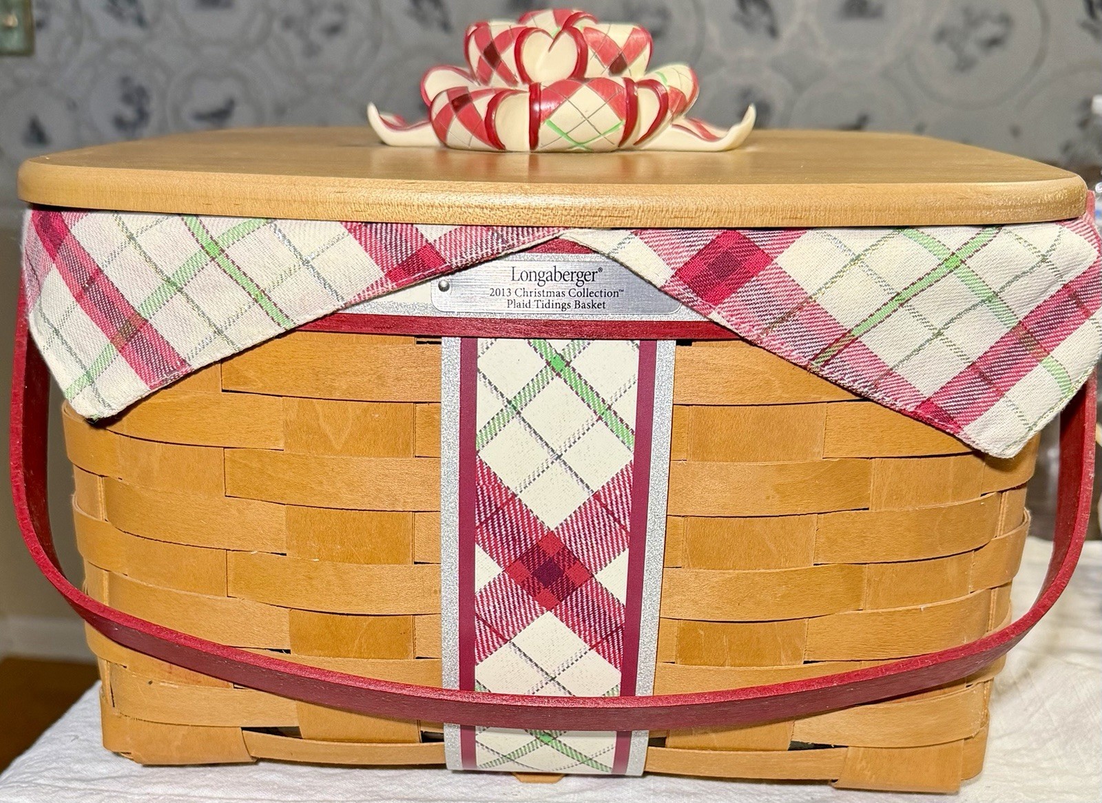 Longaberger 2013 Christmas Plaid Tidings Basket 4 Piece Combo set