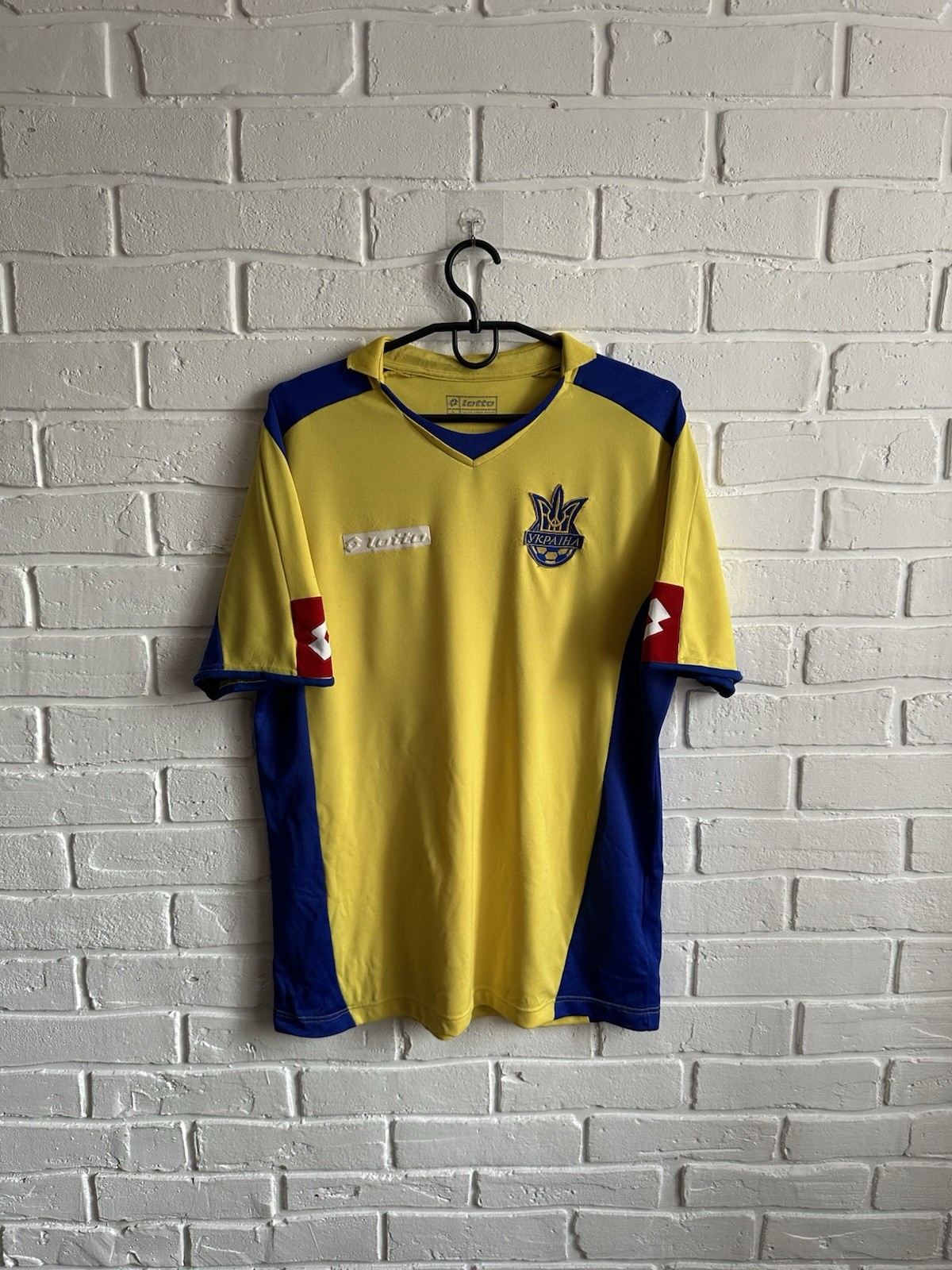 Ukraine 2006 2008 Home Football Shirt Lotto Soccer Jersey Mens L Ukraine 2006 2008 Home Football Shirt Lotto Soccer Jersey Mens L