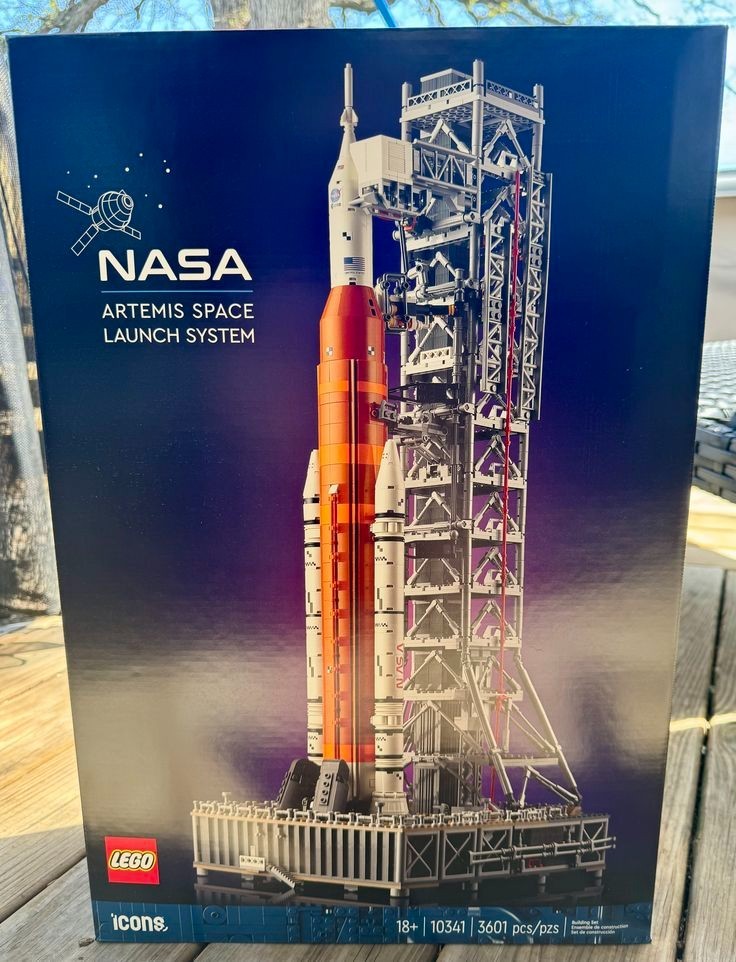 [SALE] LEGO Icons: NASA Artemis Space Launch System (10341)